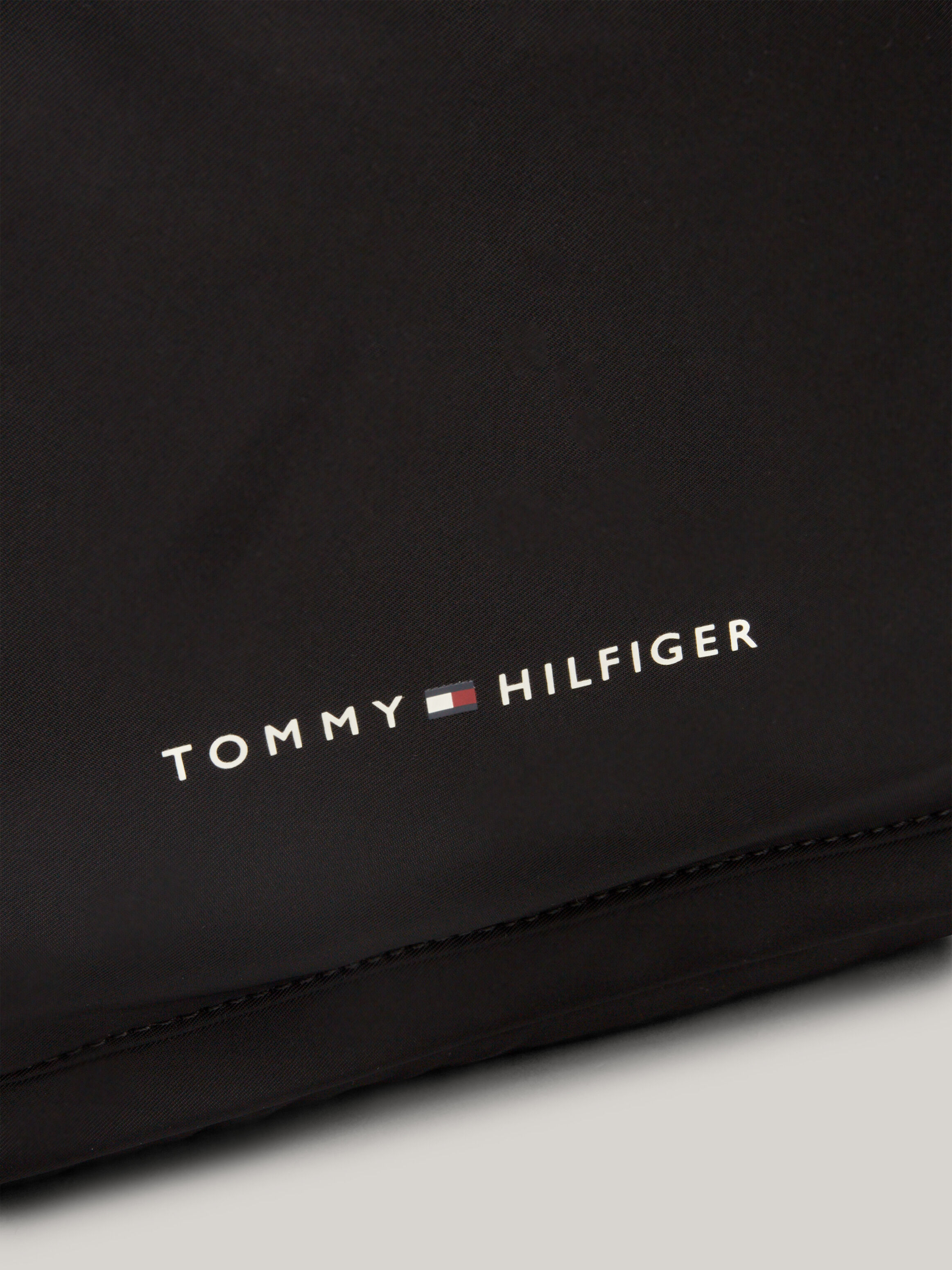 Tommy hilfiger top men bags