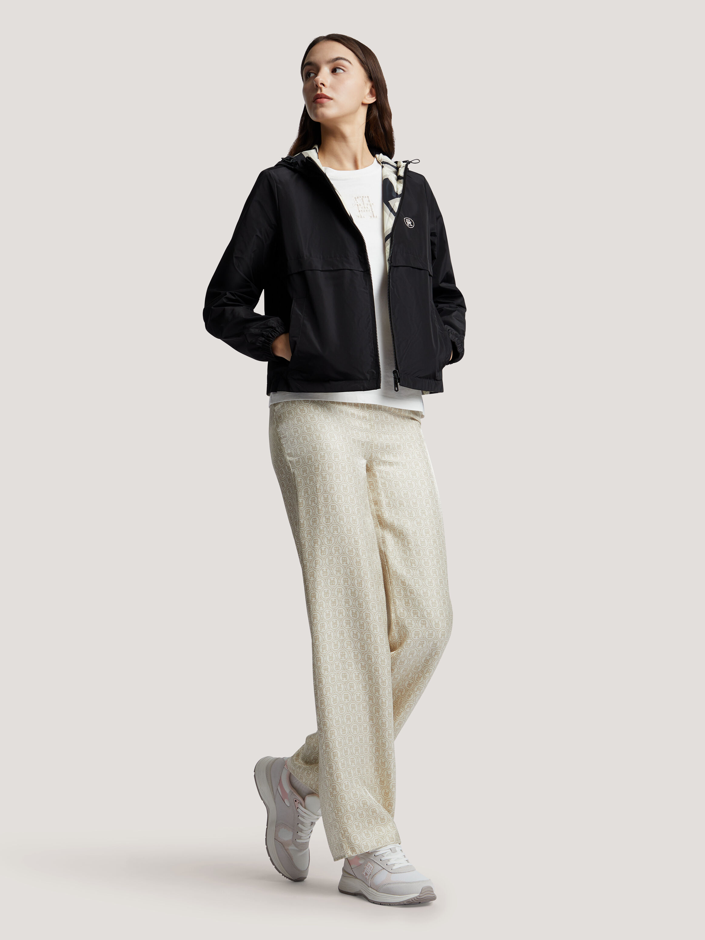 White discount hilfiger jacket