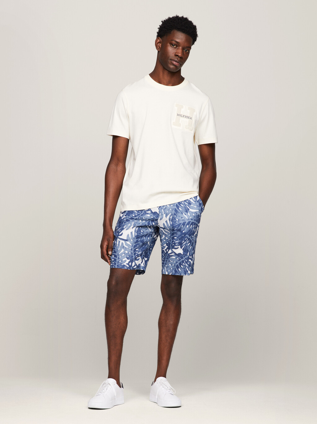 Harlem Tropical Print Skinny Linen Shorts, Ultra Blue, hi-res