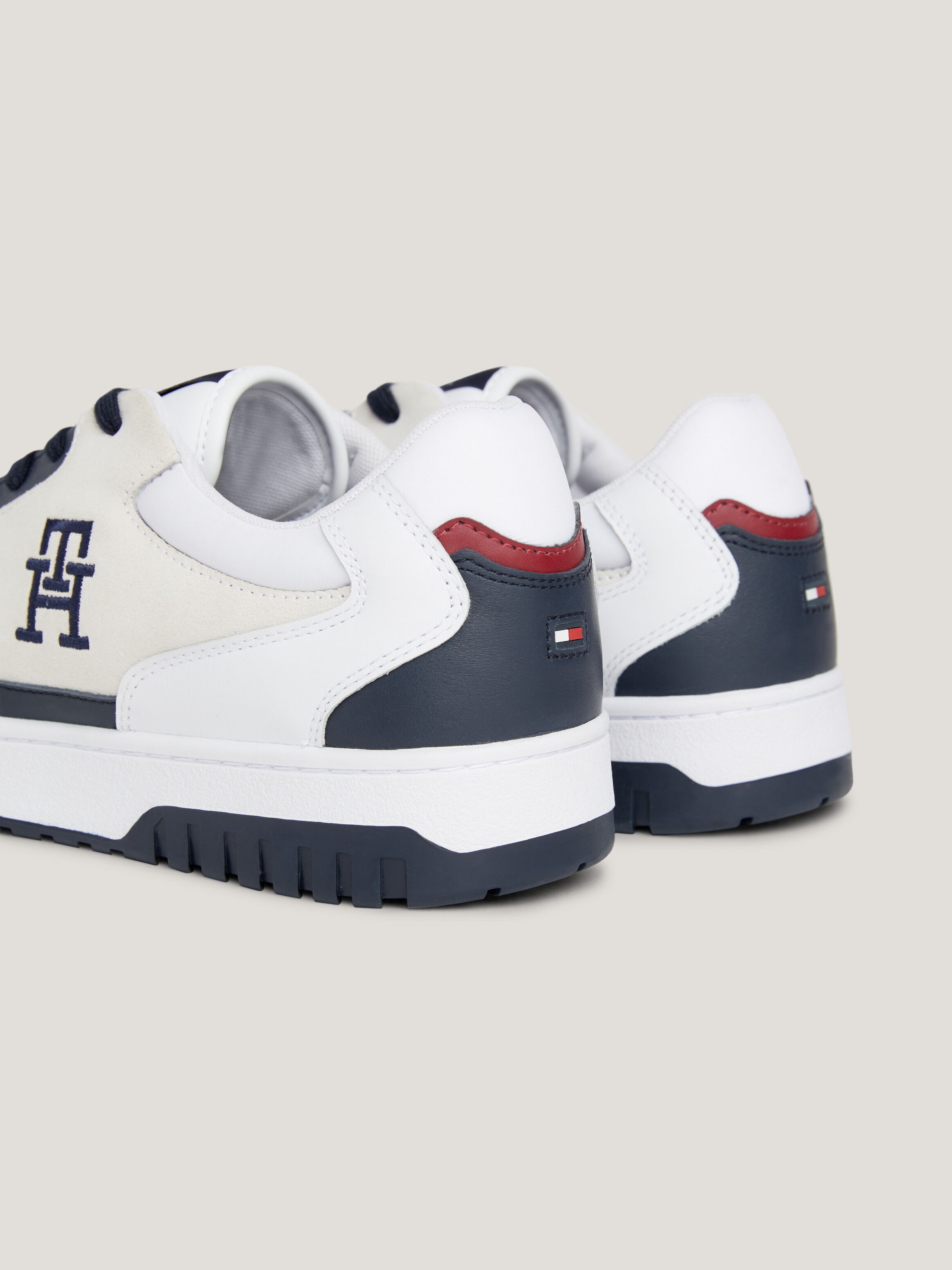 Red tommy outlet hilfiger sneakers