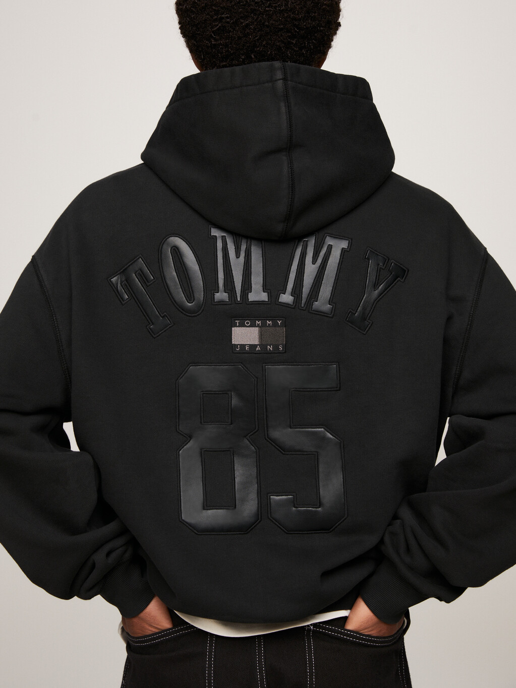 Tommy Remastered Dual Gender 1985 Collection Hoody, Black, hi-res