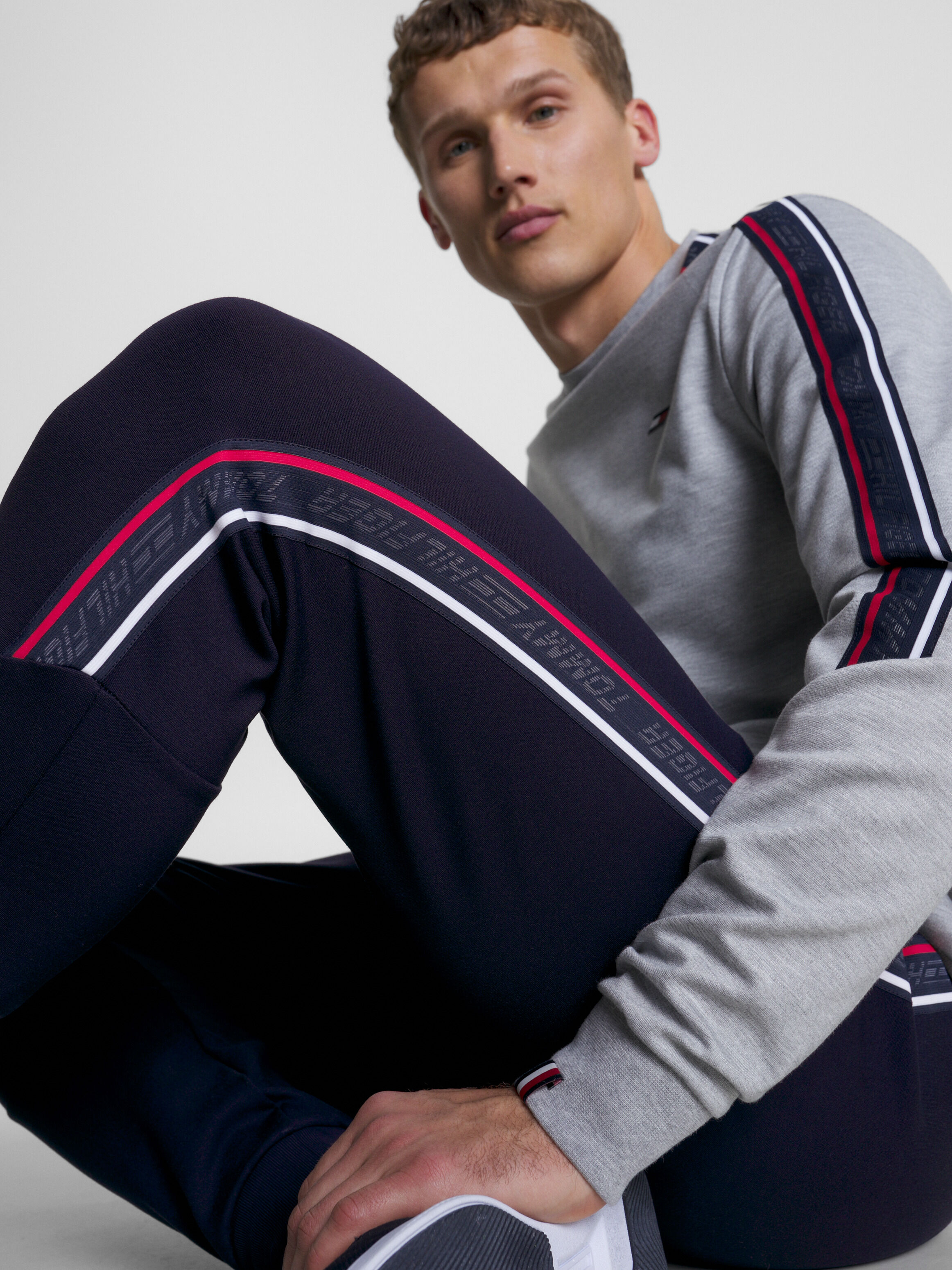 Tommy discount sport joggers