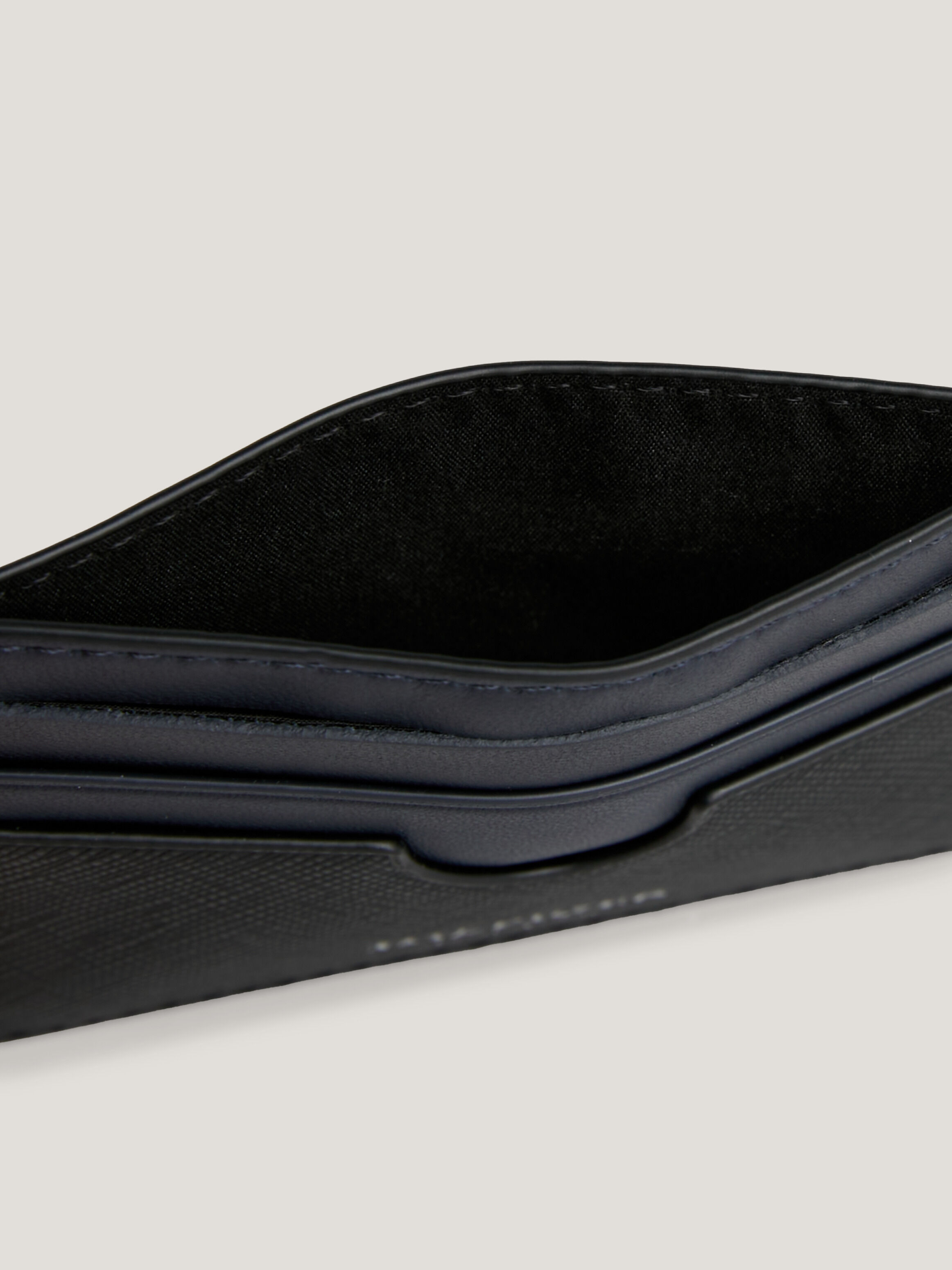 Tommy Hilfiger Leather Logo Credit Card Holder in Black