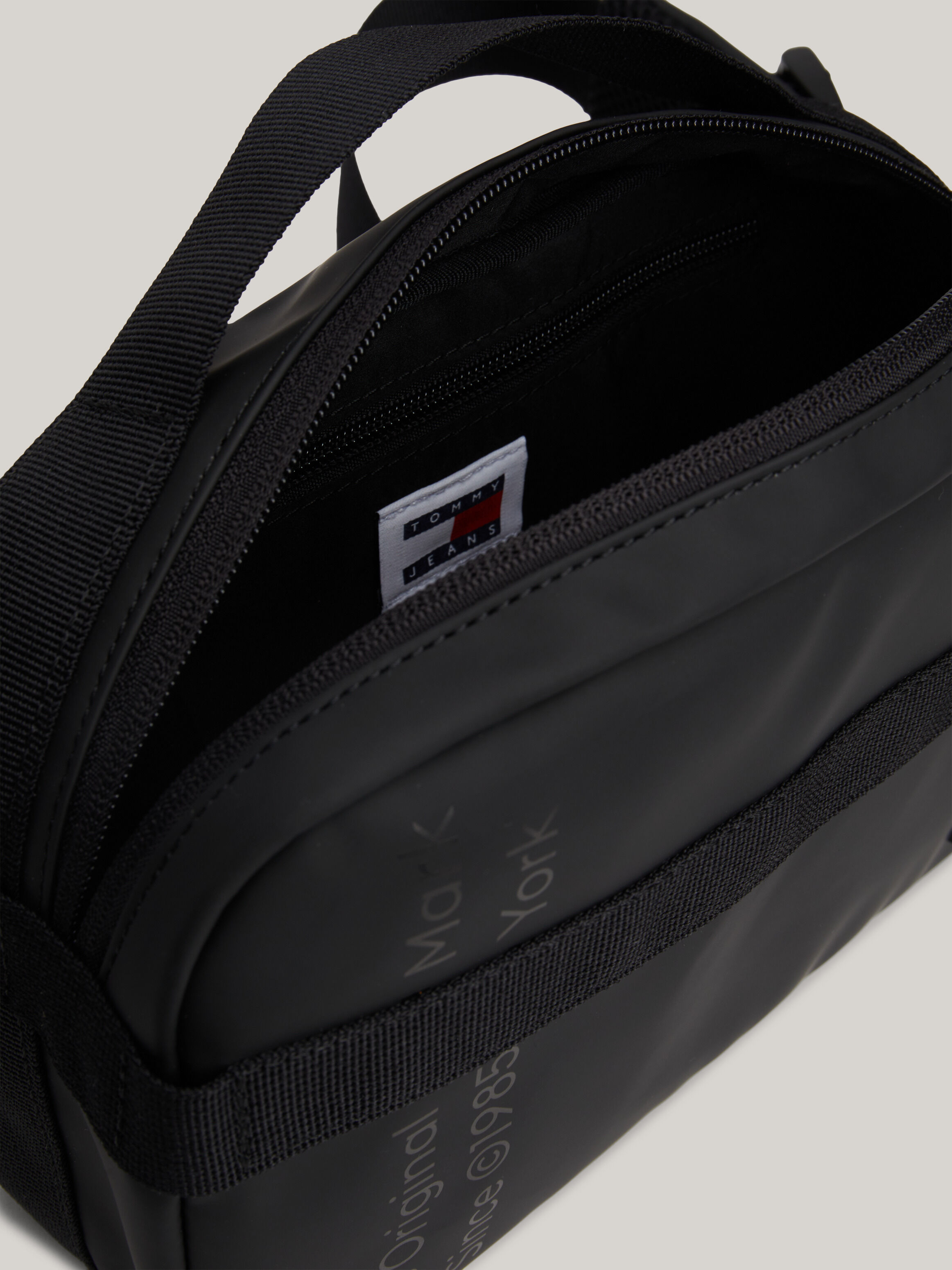 Mens bum clearance bag tommy hilfiger