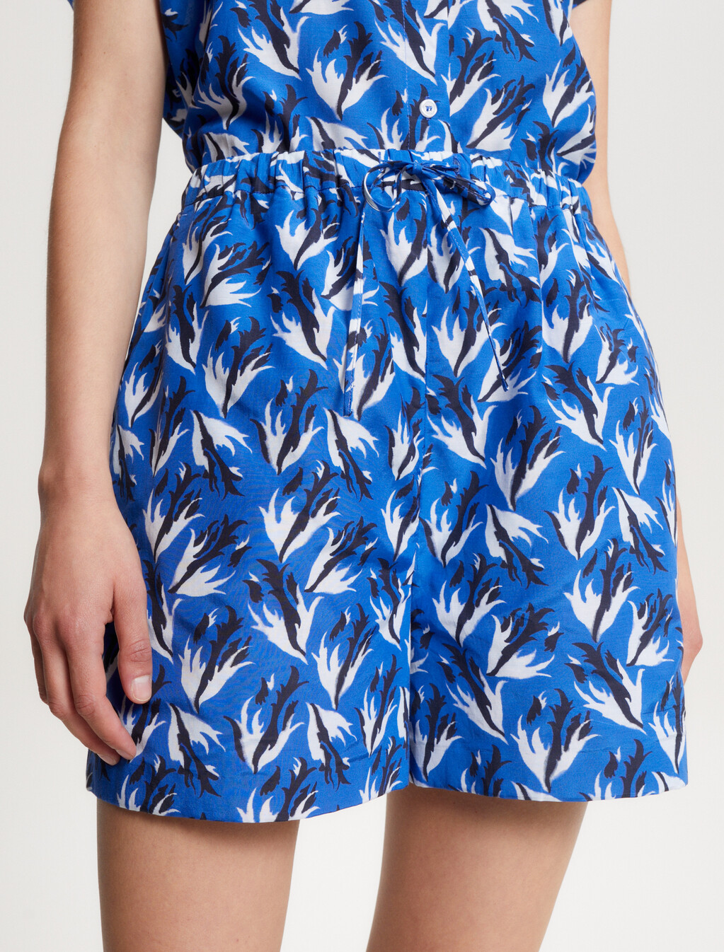 All Over Print Cotton Viscose Shors, Watercolor Floral Ultra Blue, hi-res
