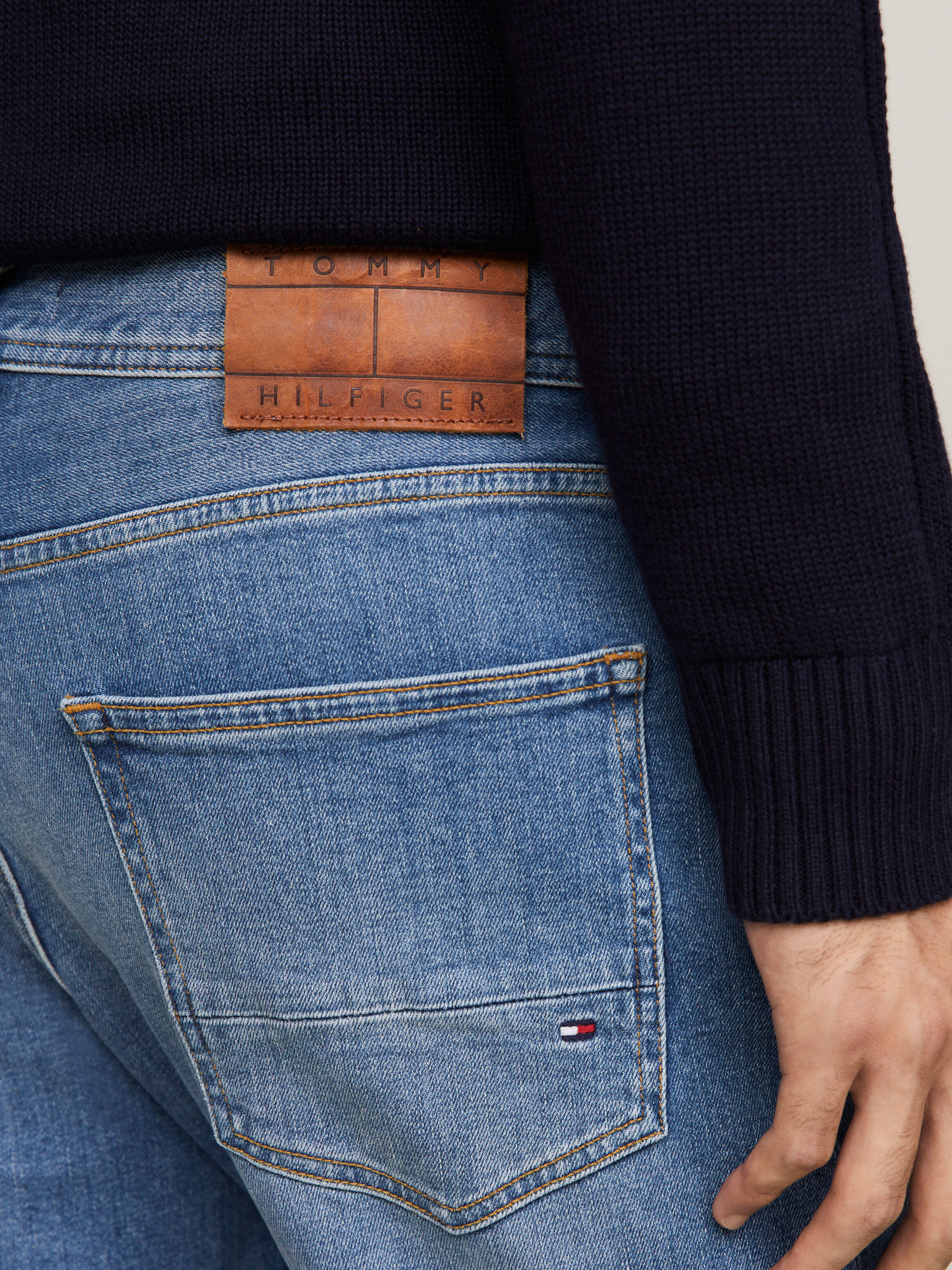 Tommy Hilfiger Th Flex Mercer Regular Straight Jeans in Boston Indigo