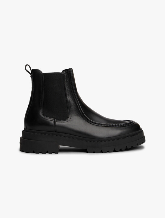 Leather Chunky Cleat Chelsea Boots