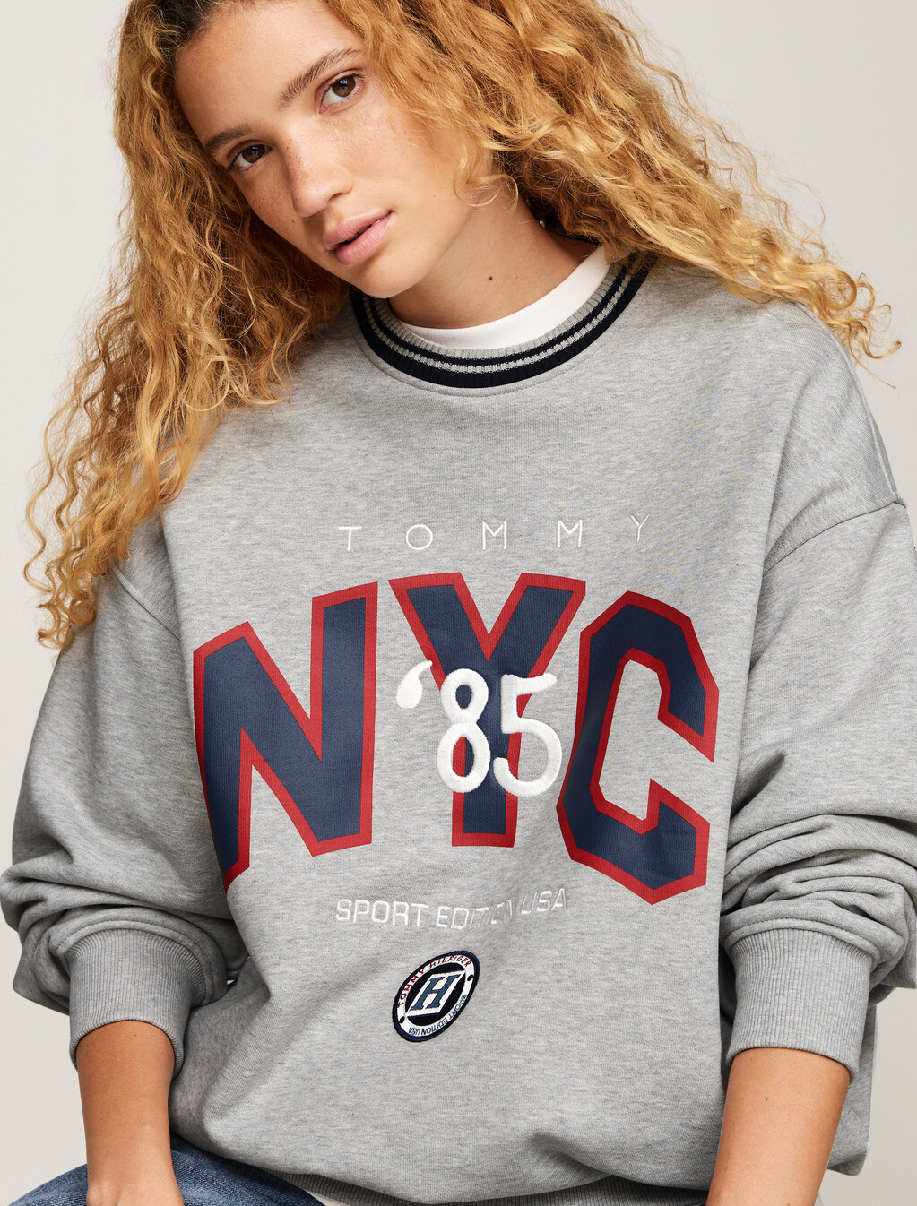 Tommy Jeans x Game Day Sweatshirt, Lt Grey Htr, hi-res