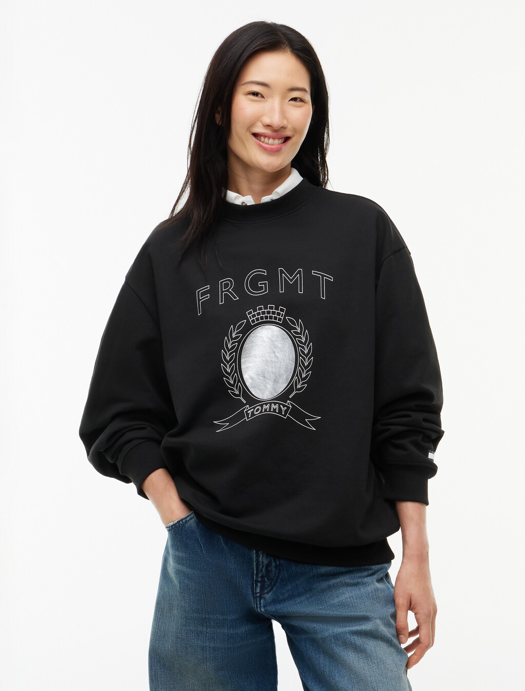 Crest Logo Crew Neck Sweatshirt, Black, hi-res