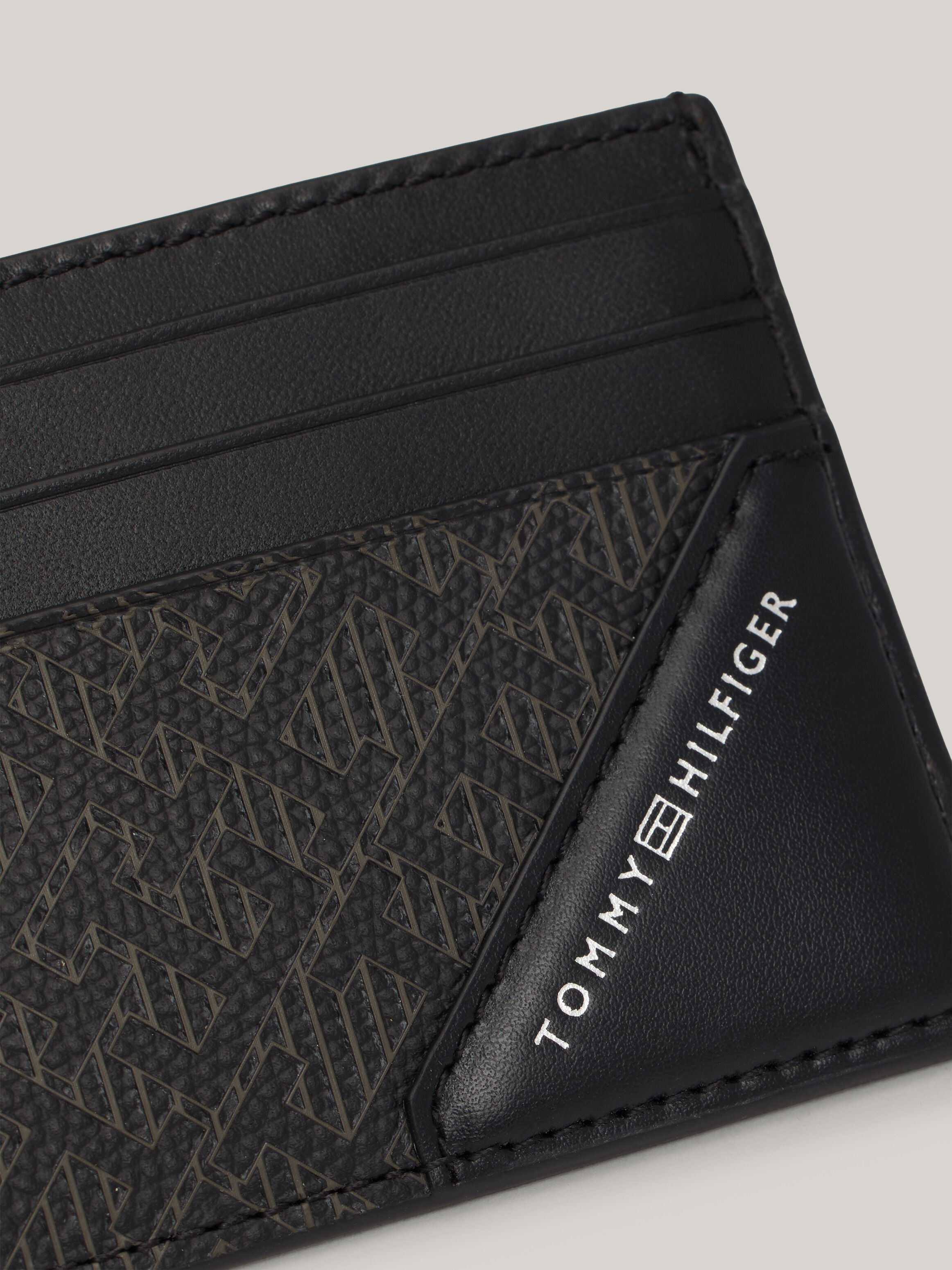 Tommy Hilfiger Th Monogram Leather Card Holder in Black