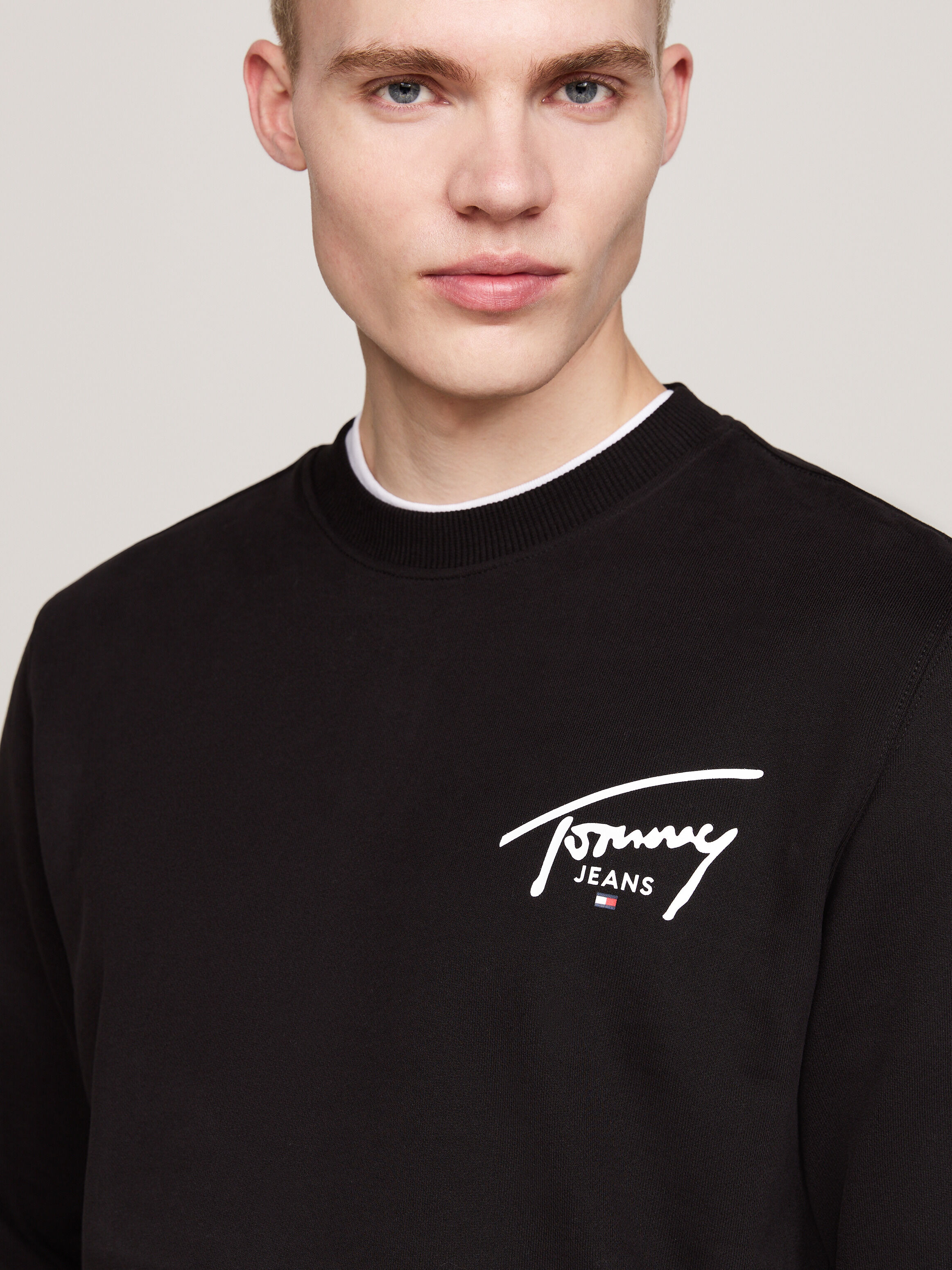 Tommy Jeans signature back print logo sweatshirt in Black size S