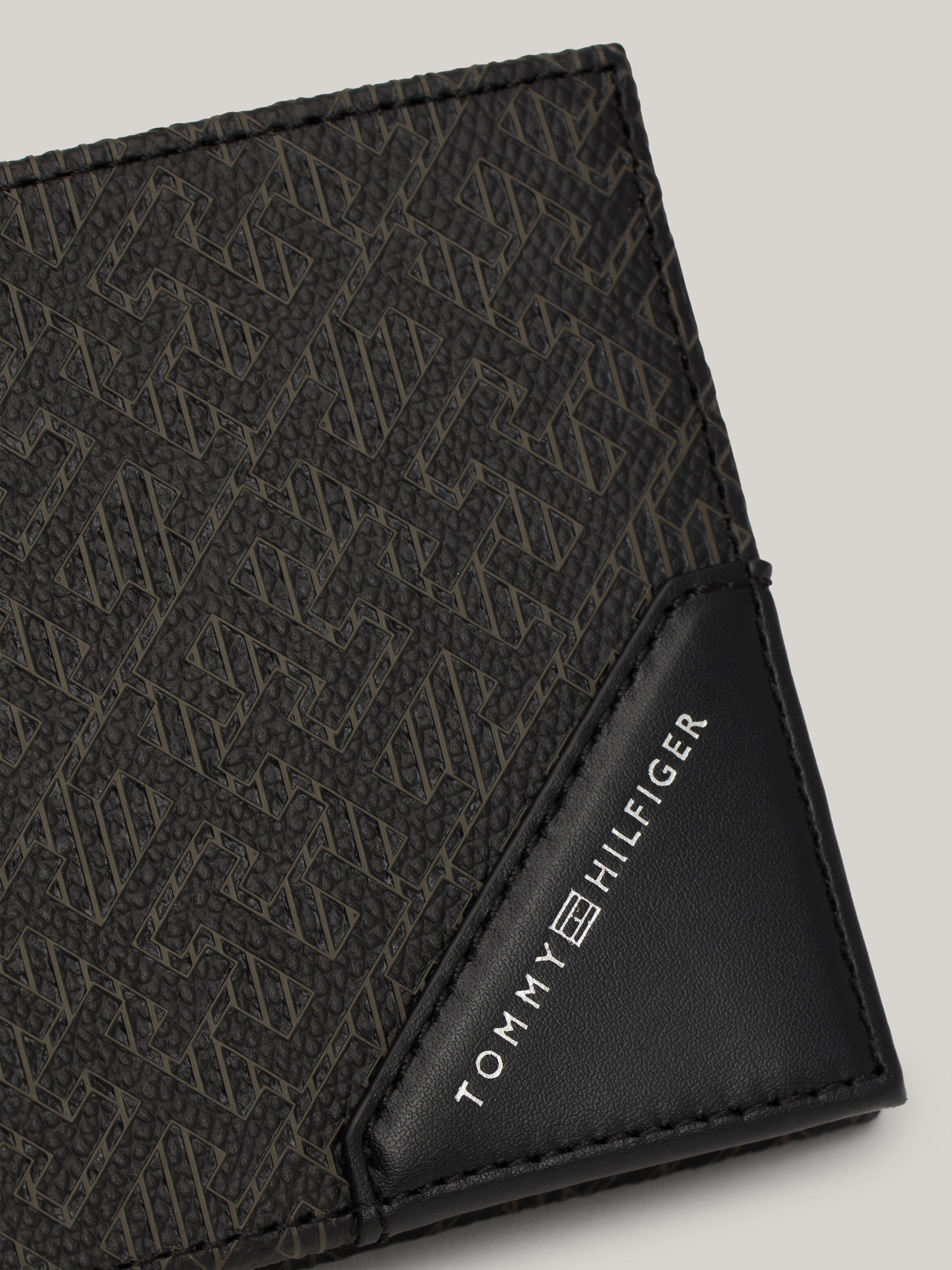 Men s Wallets Card Holders 11.11 Sale Up to 60 off Tommy Hilfiger Singapore