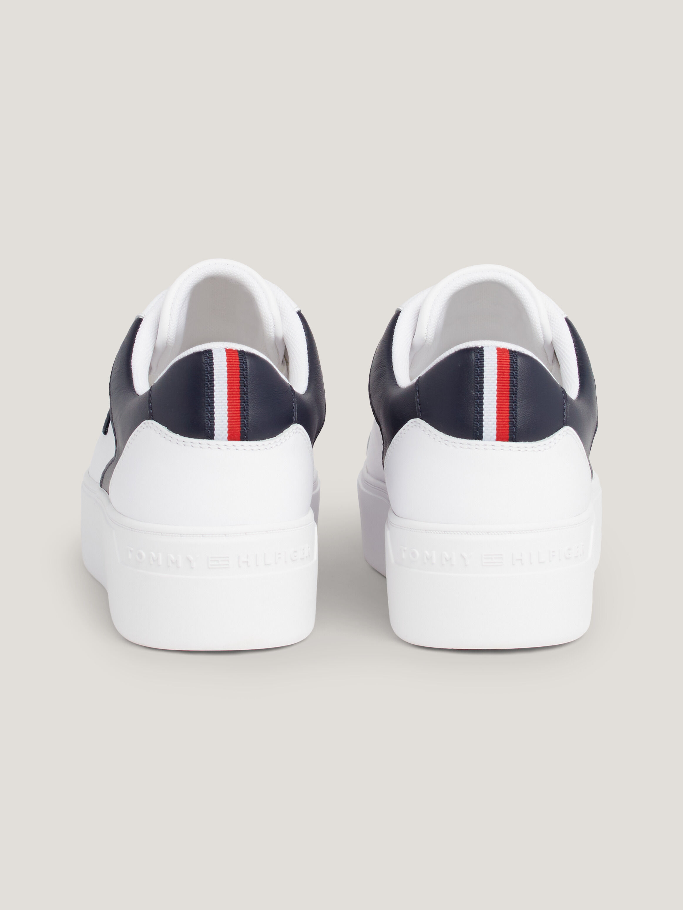 Tommy platform outlet