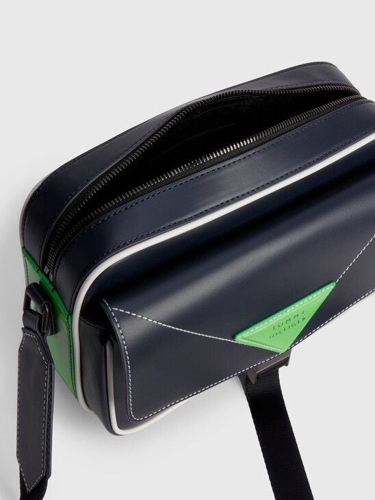 TH MODERN LEATHER CAMERA BAG