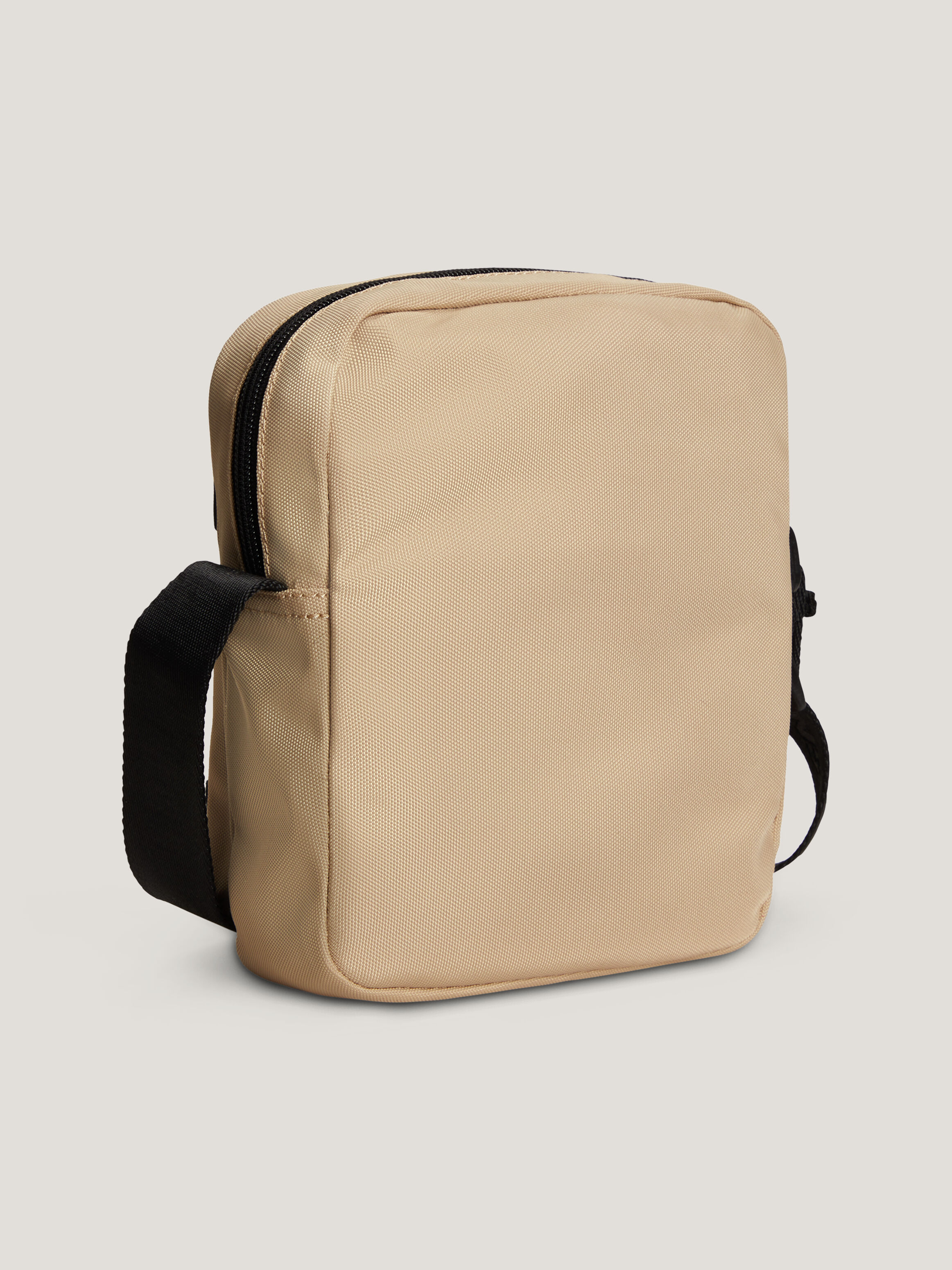 Mens crossbody deals bag tommy hilfiger