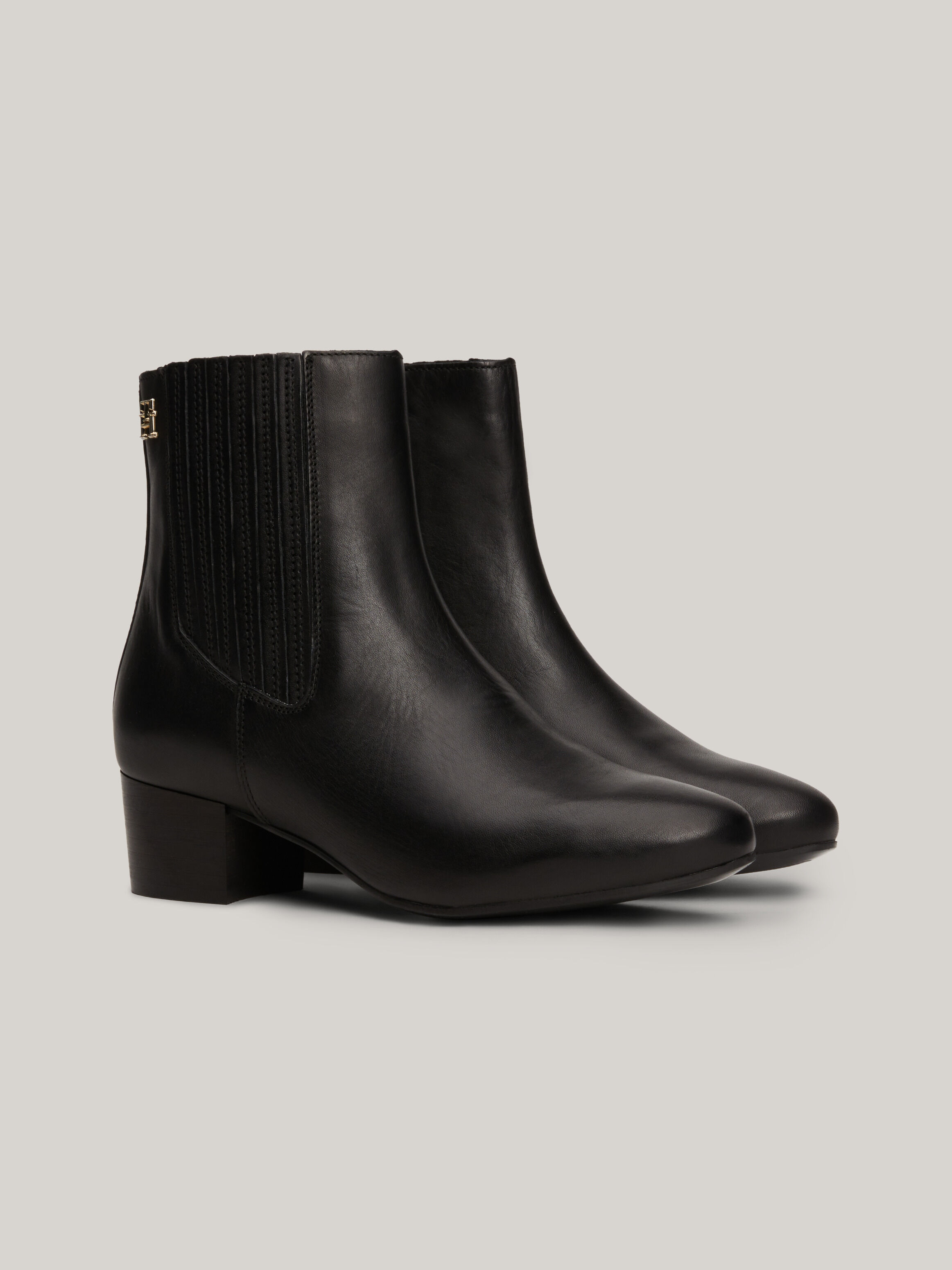 Real leather ankle booties outlet