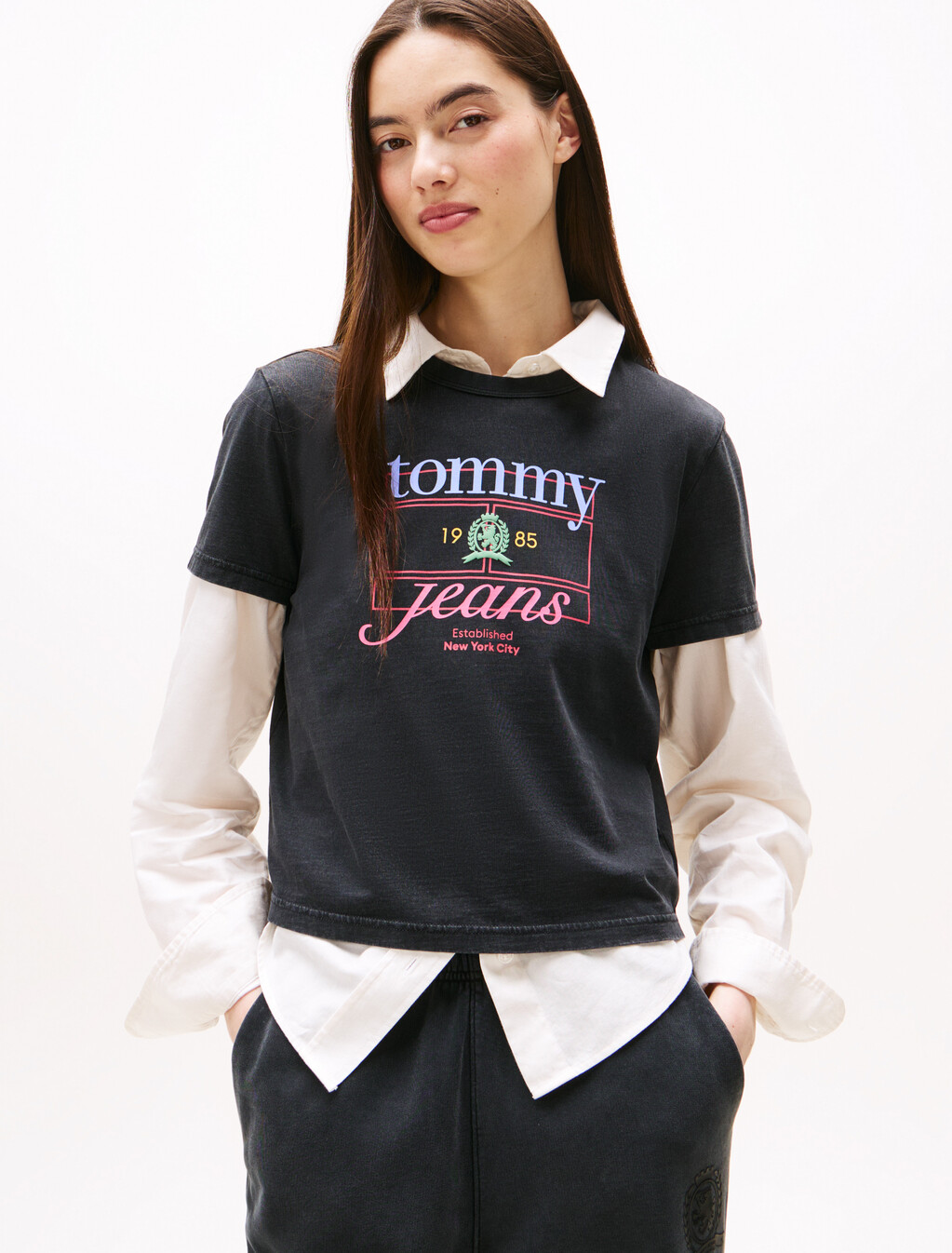Crest Flag Logo T-Shirt, Black, hi-res
