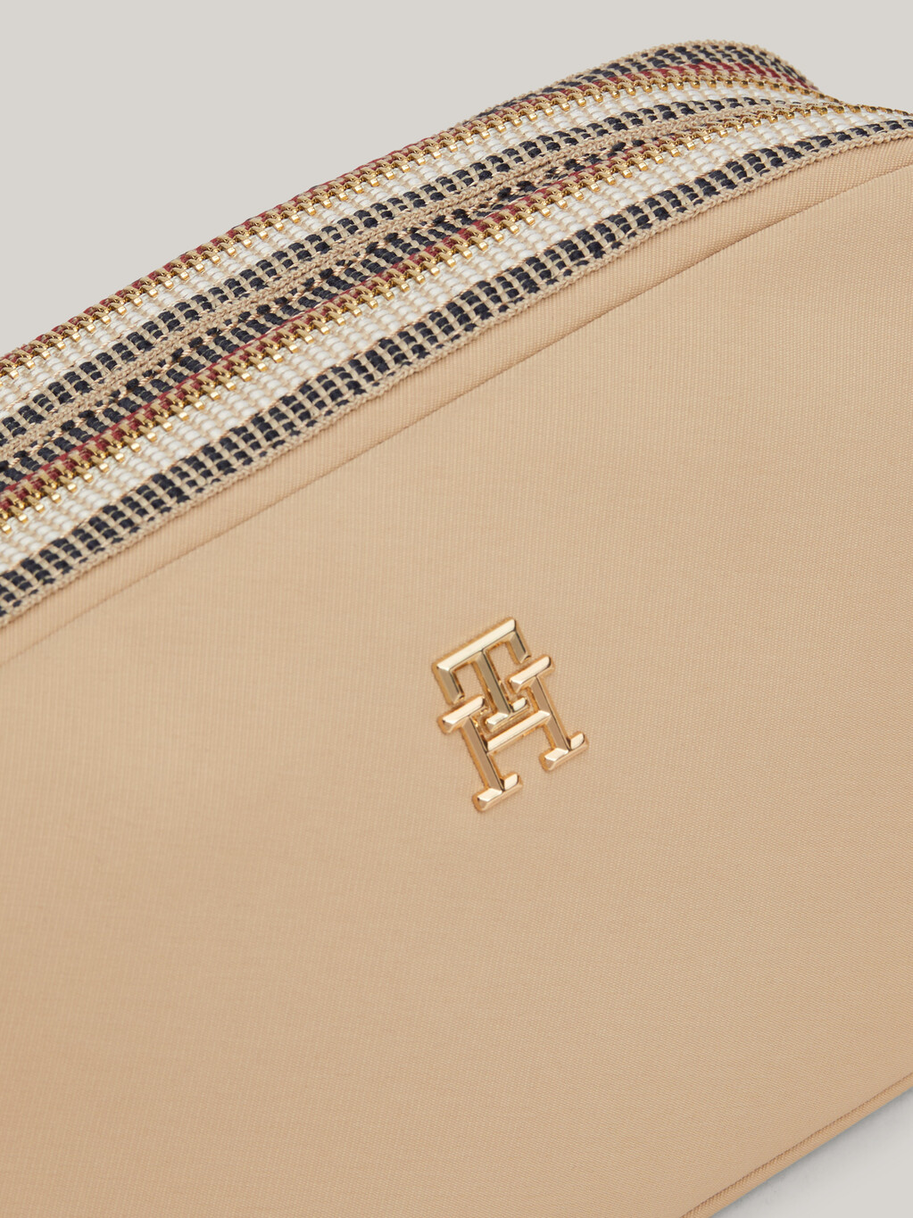 Signature Zip Camera Bag, Beige, hi-res