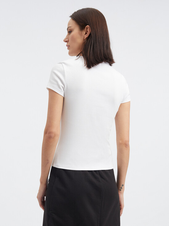 ESSENTIAL RIBBED FITTED T-SHIRT