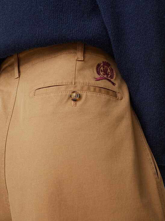 ICONS CREST CHINOS