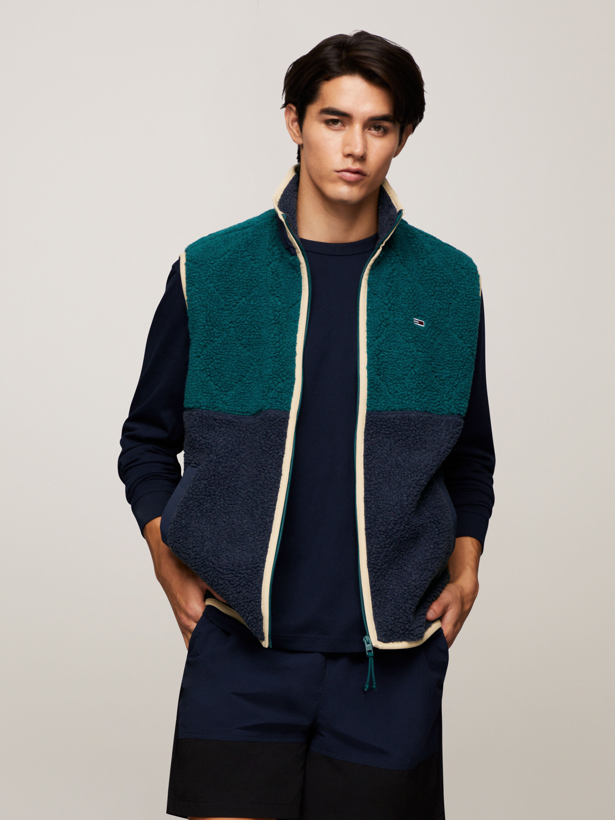 Tommy hilfiger vest sale outlet