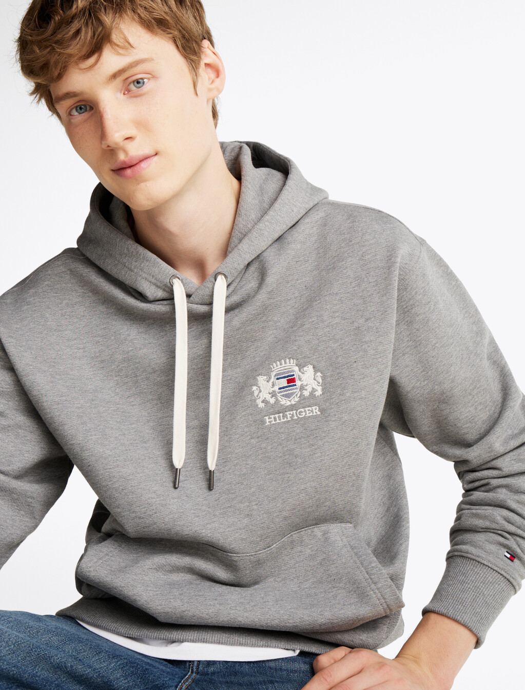Small Crest Embroidery Hoodie, Medium Grey Heather, hi-res