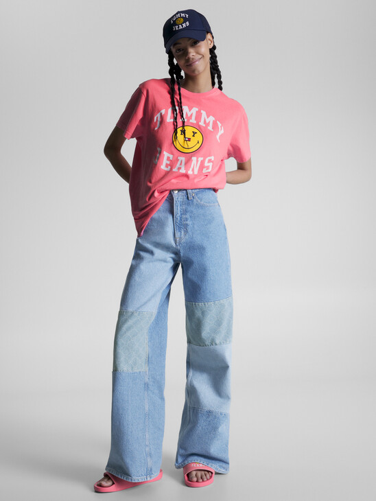 TOMMY JEANS X SMILEY® CUT AND SEW JEANS