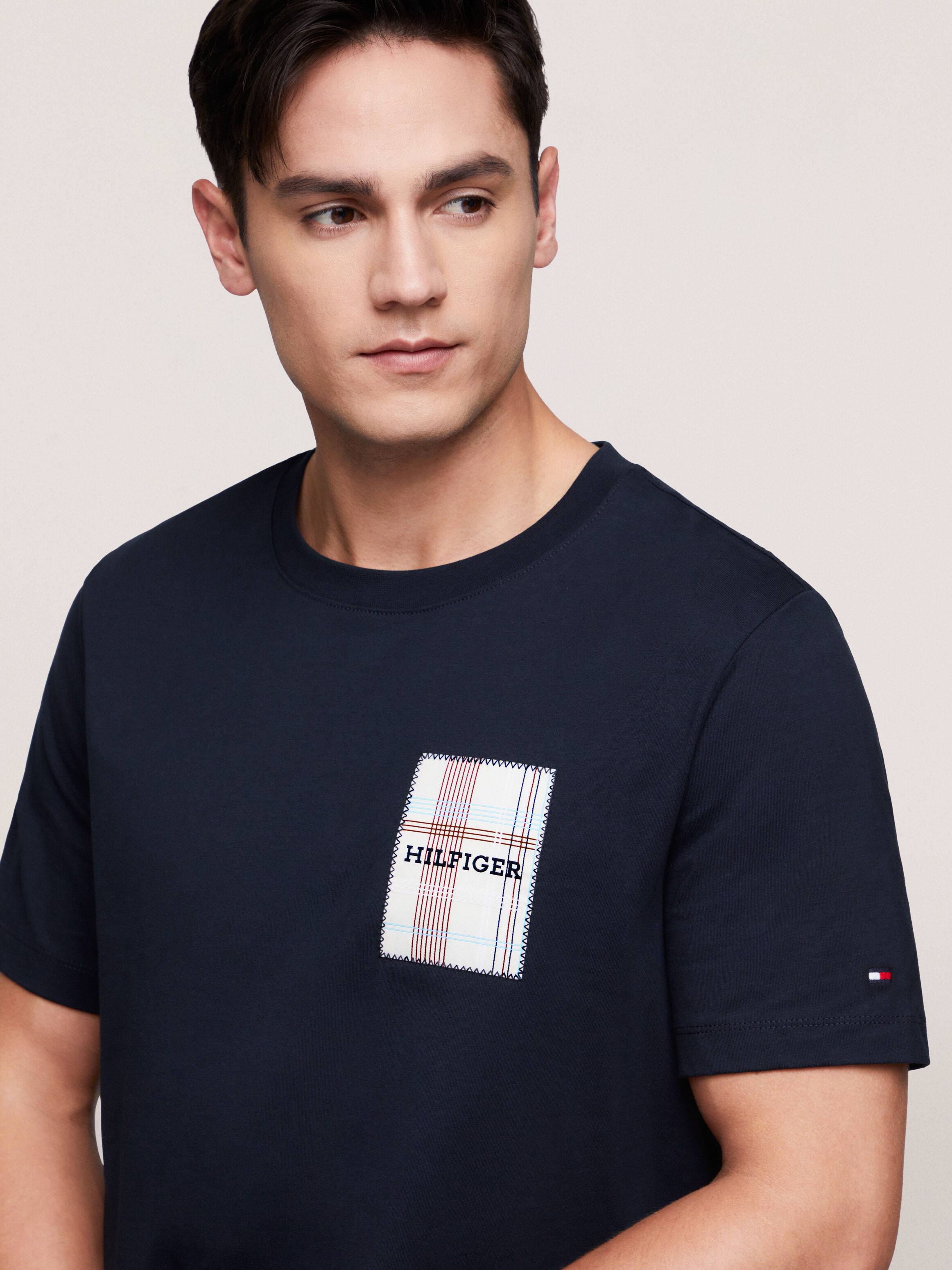 Label tommy hilfiger outlet