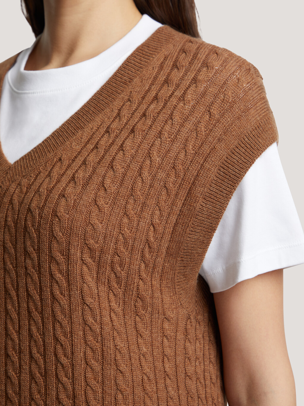 Soft Wool Cable Knit Vest, Natural Cognac, hi-res
