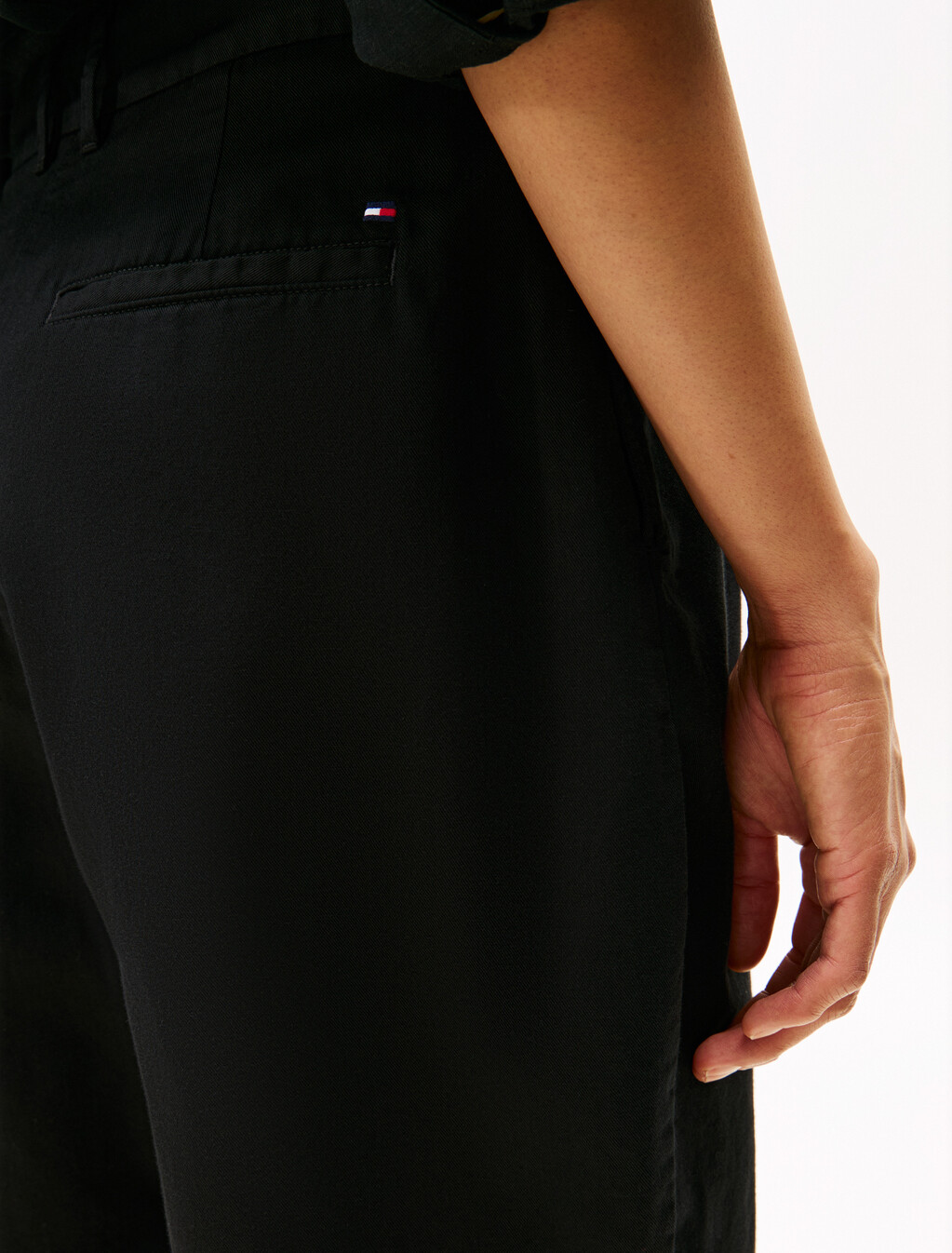 Wide Leg Bermuda Shorts With Linen, Black, hi-res