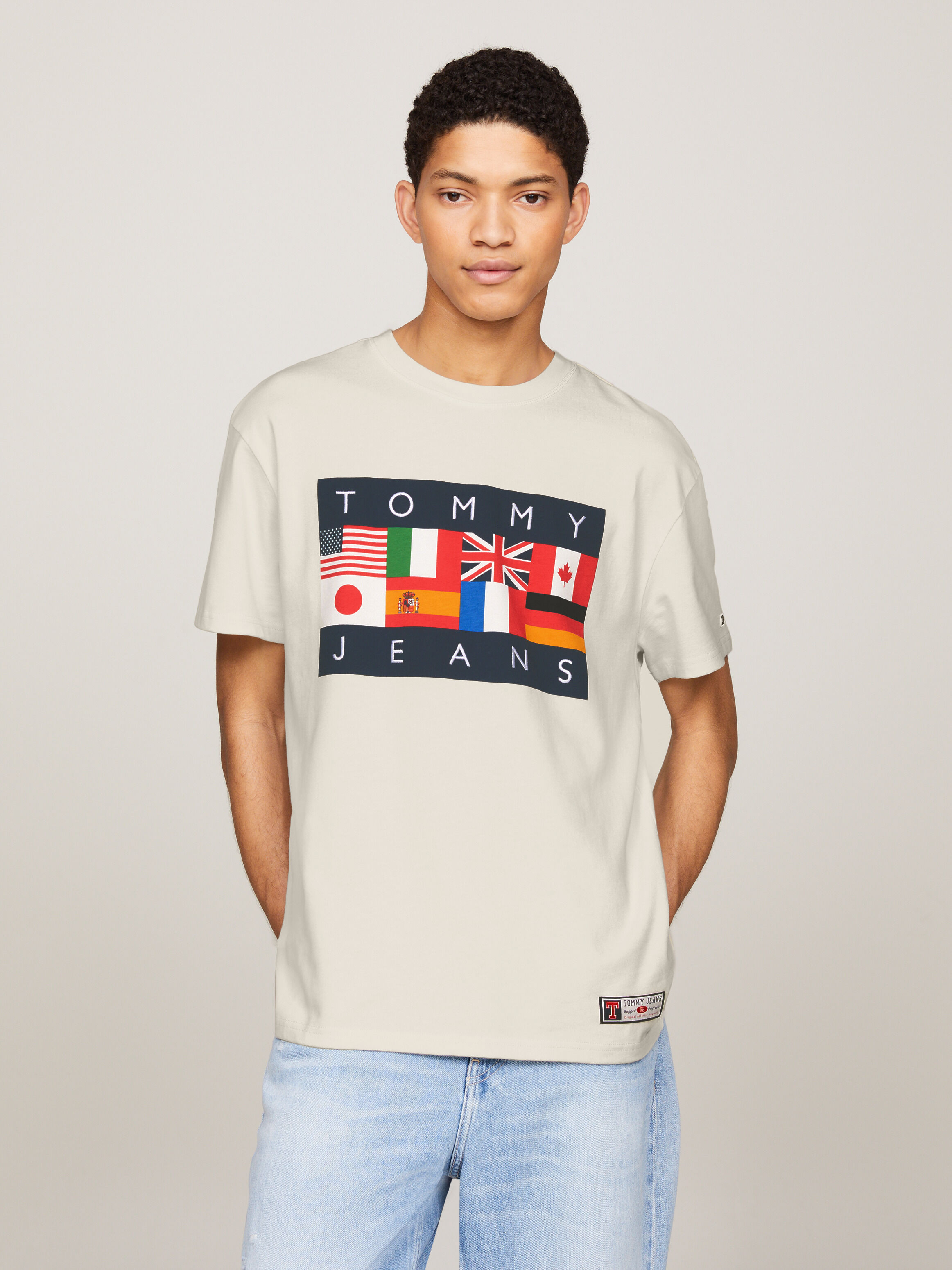 Tommy Jeans International Games unisex t shirt in White size XS
