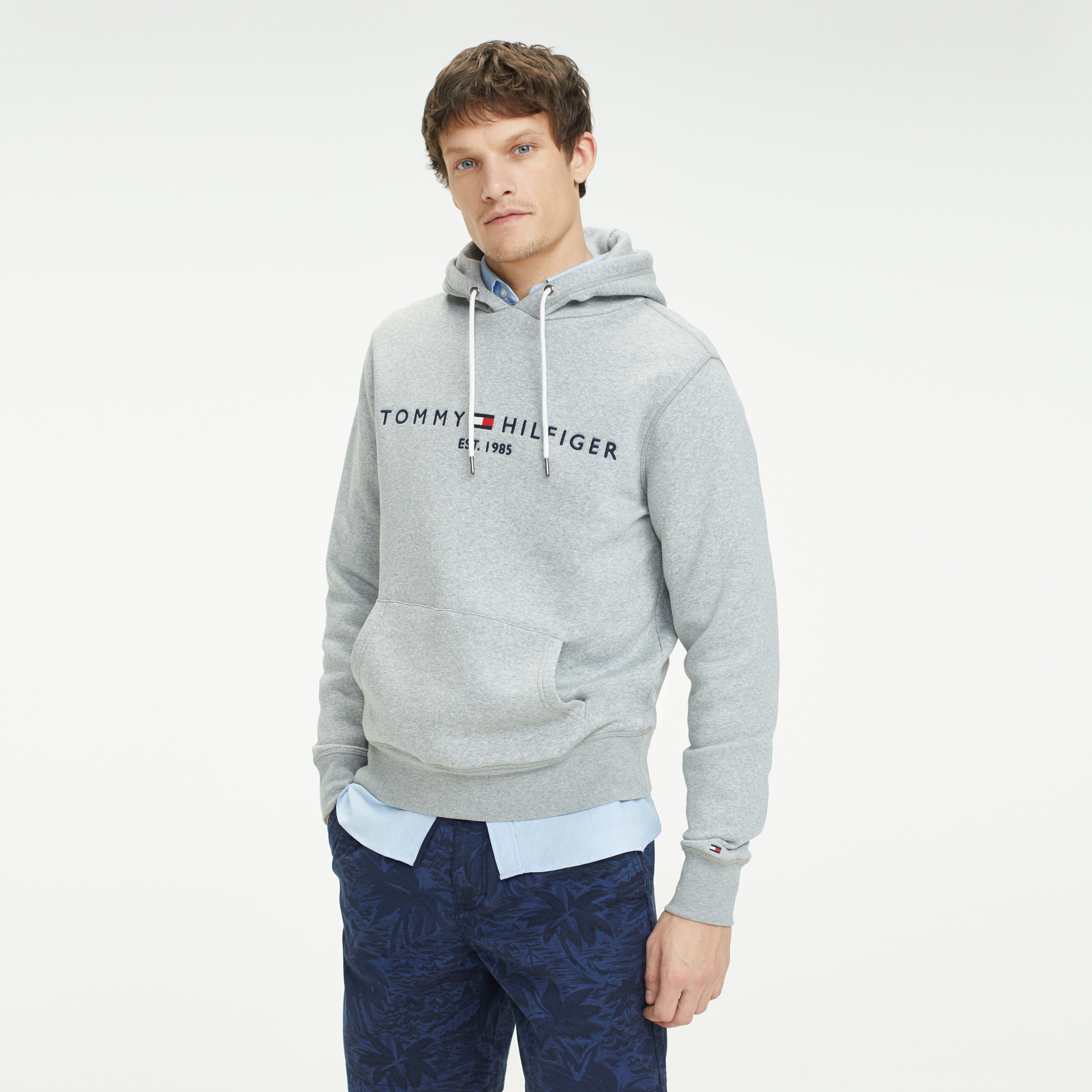 Pullover hoodie clearance tommy hilfiger