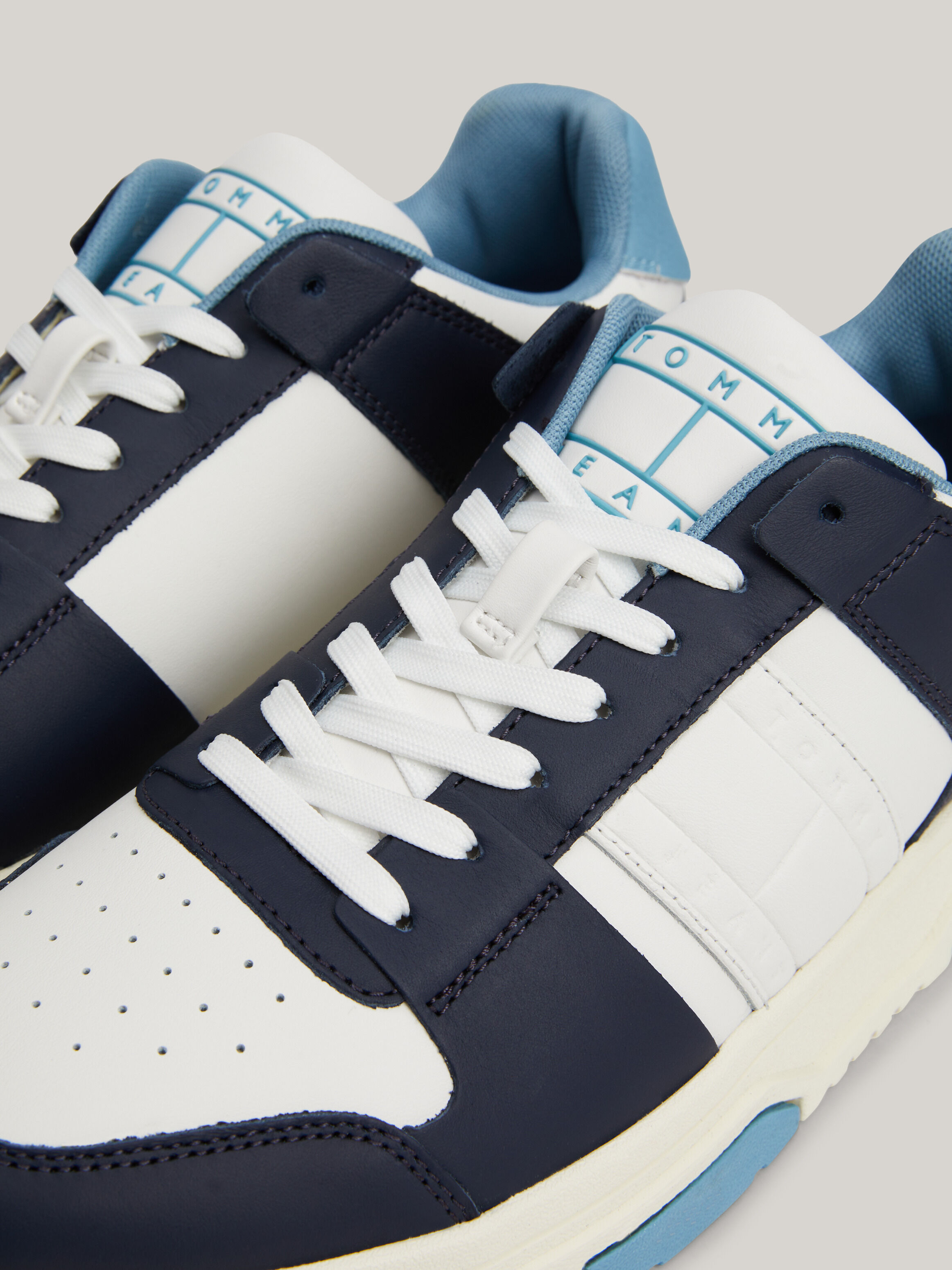 White tommy hilfiger outlet trainers mens