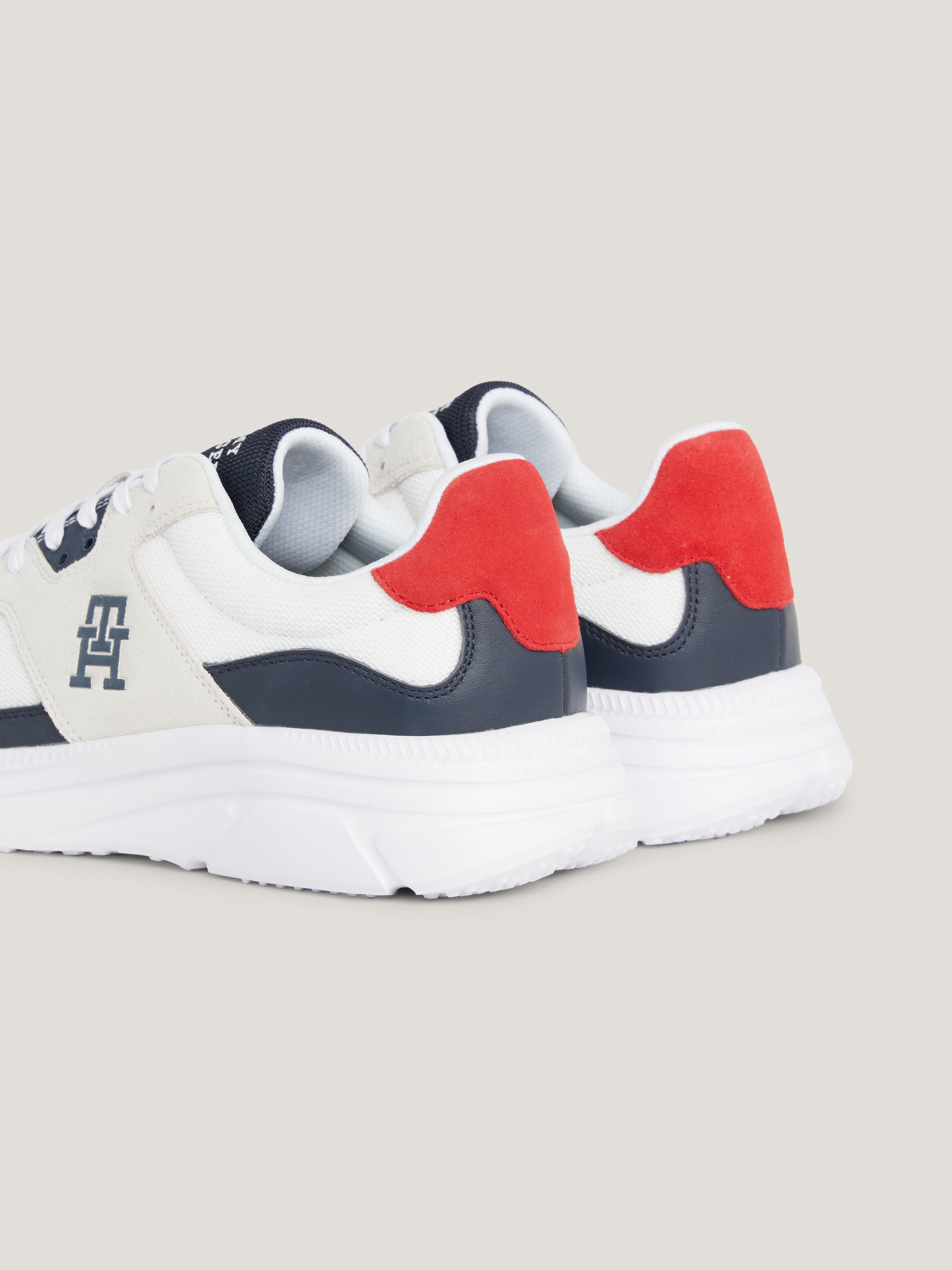 White tommy hilfiger discount sneakers