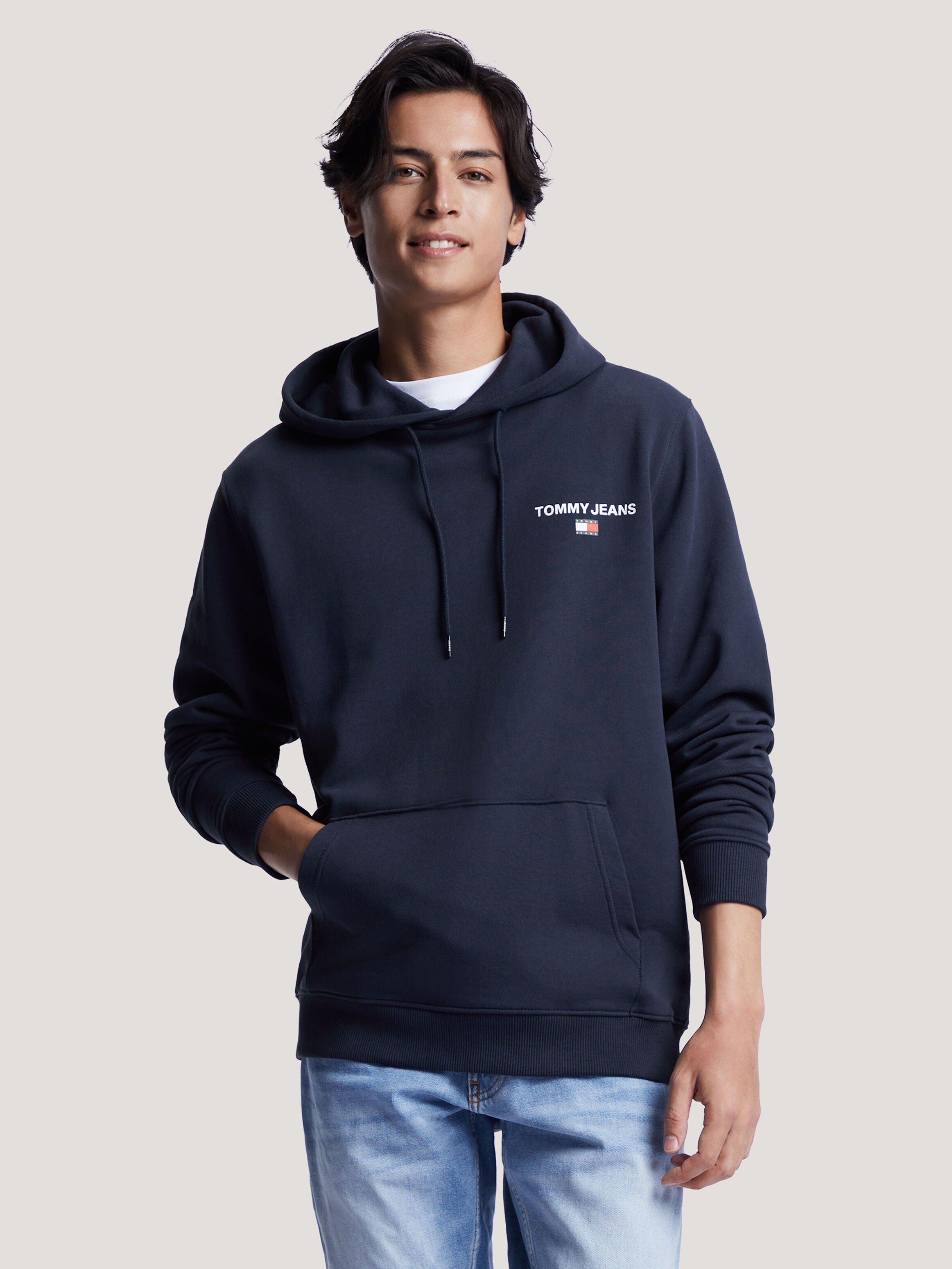 Badge hoodie new arrivals tommy hilfiger