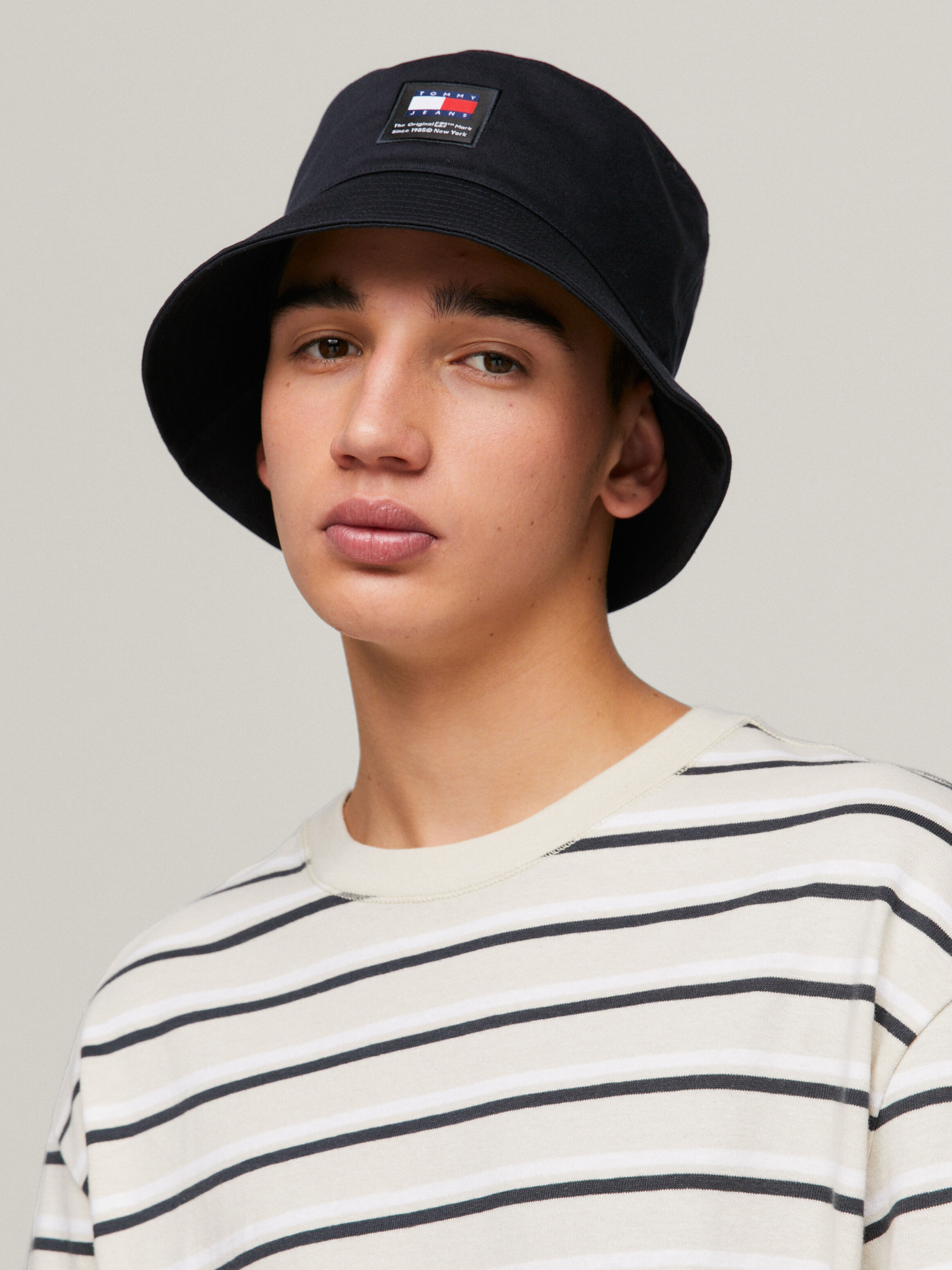 Tommy jeans store logo bucket hat