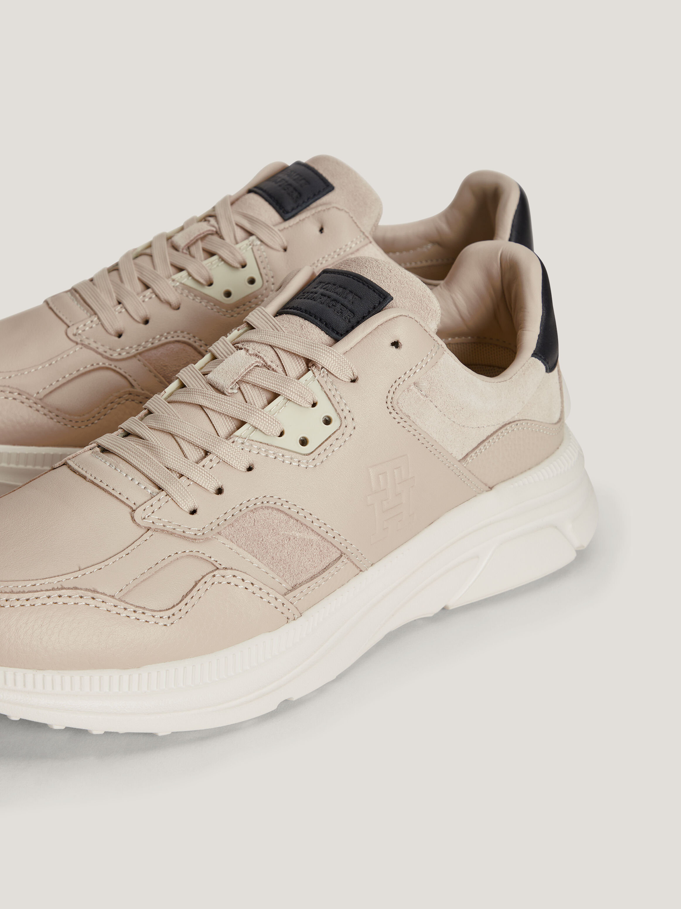 Chunky trainers top tommy hilfiger