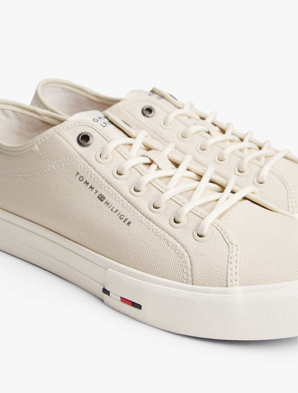 Vulcan Canvas Low Top Sneaker, Newsprint, hi-res