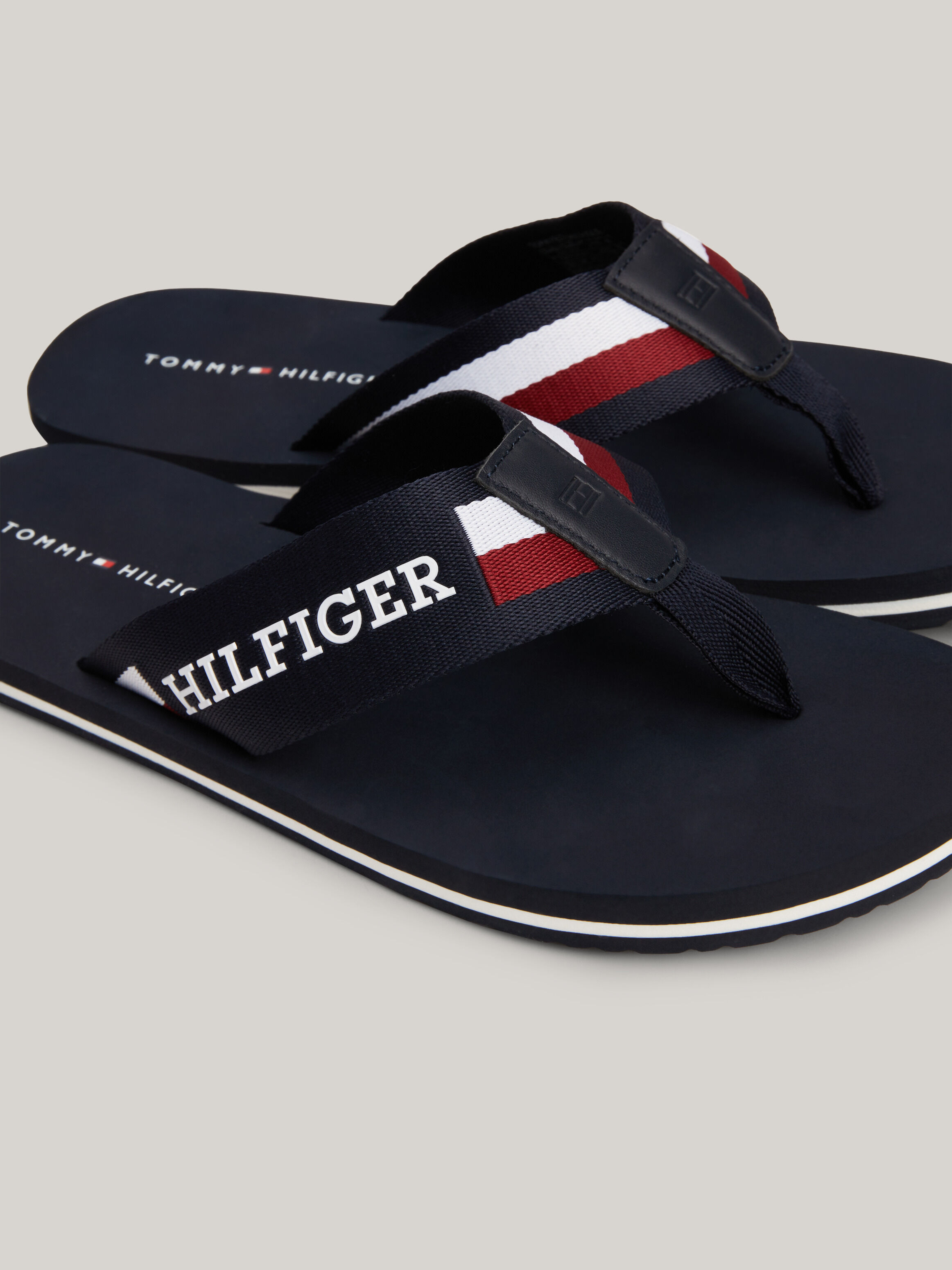 Red tommy cheap hilfiger sliders