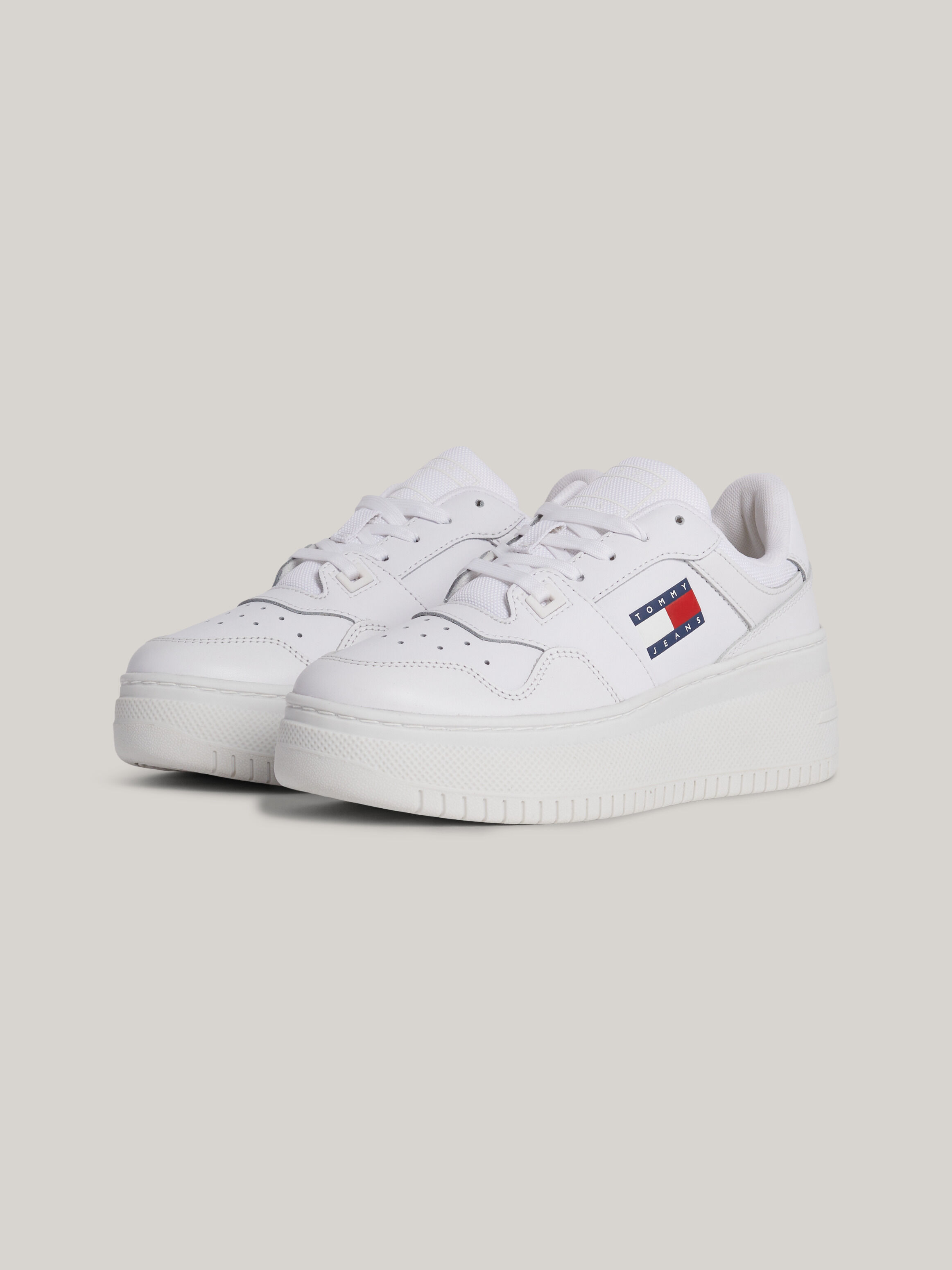 White tommy cheap trainers