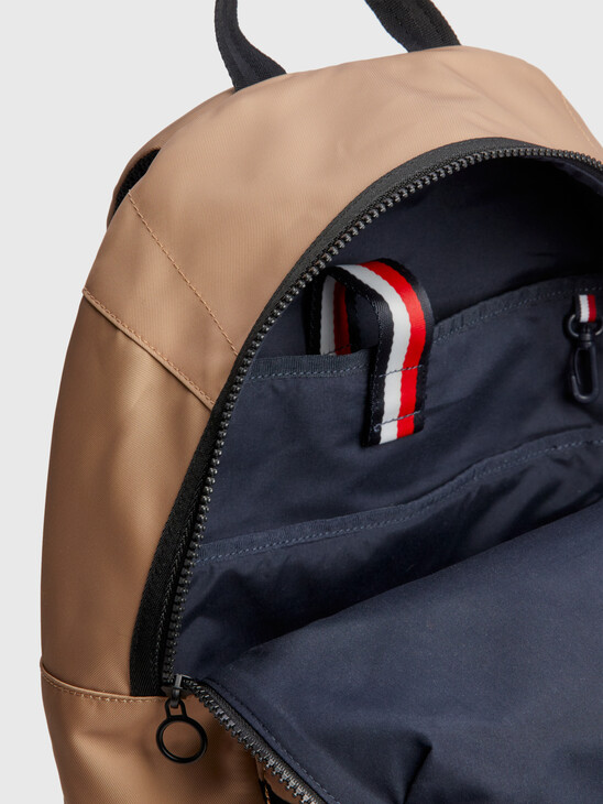 PADDED LOGO BACKPACK