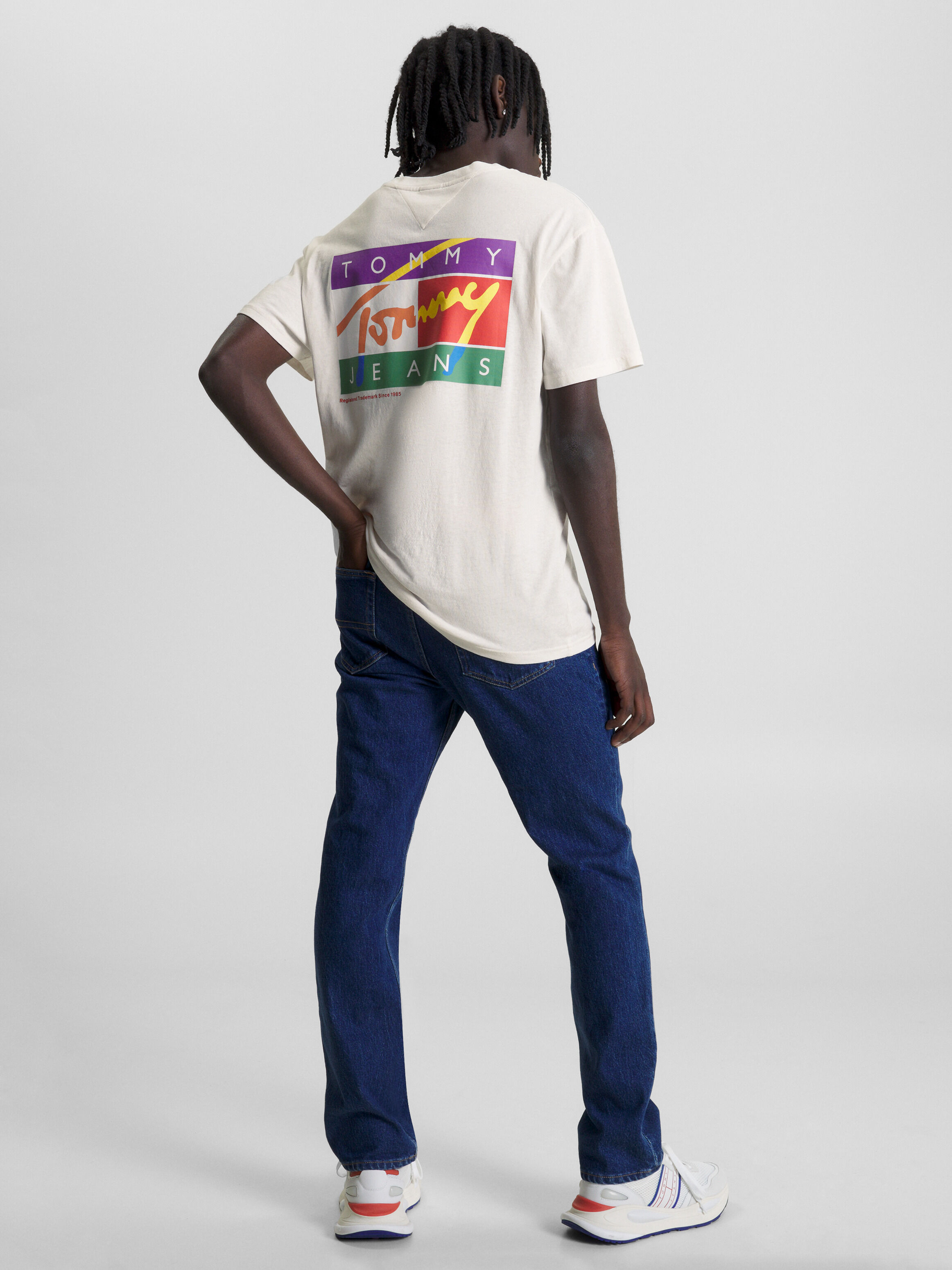 White tommy jeans t shirt online