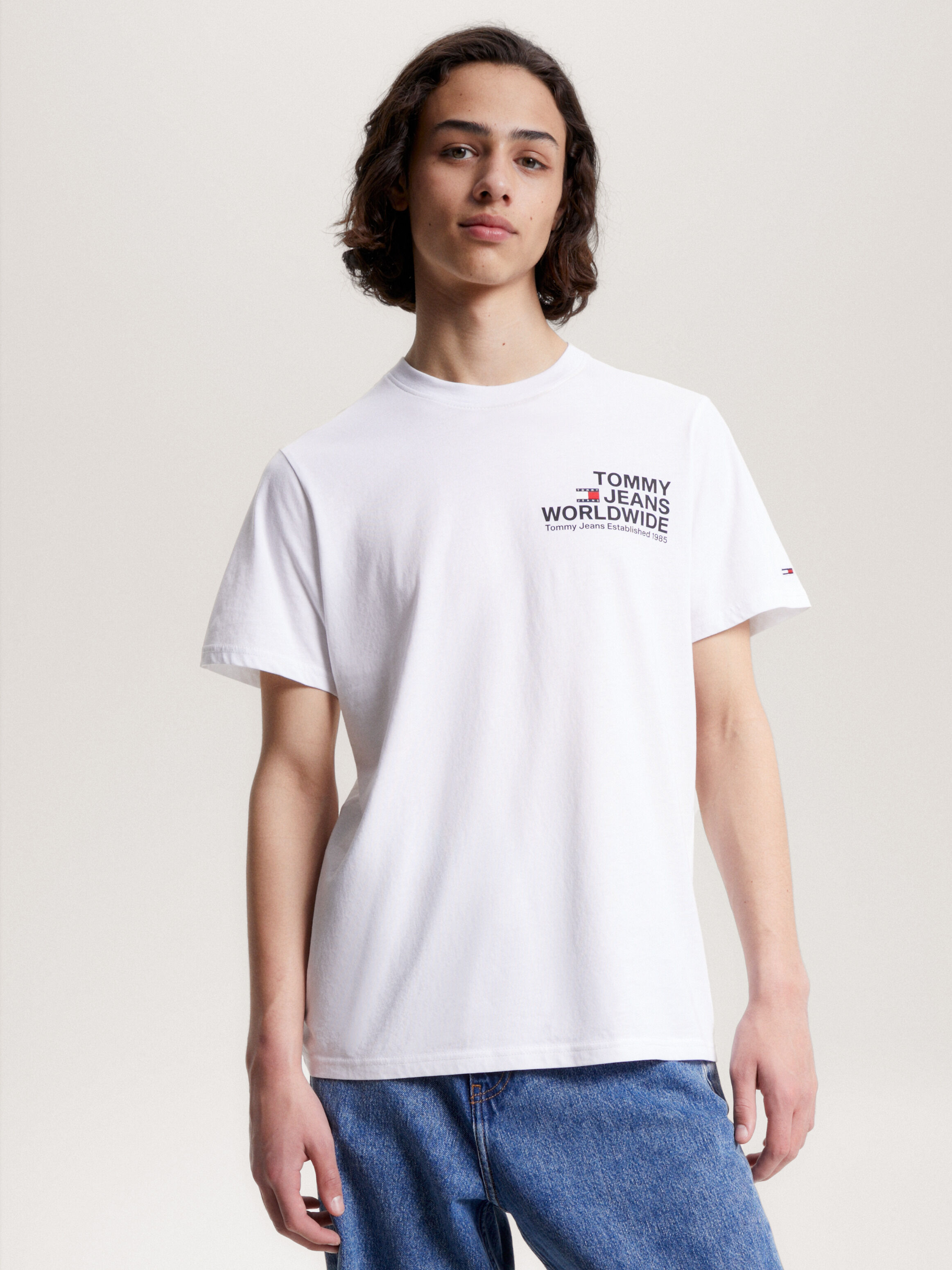 White tommy jeans clearance t shirt