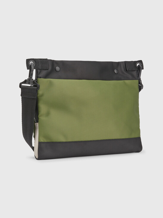 URBAN SNAP-BUTTON CROSSBODY BAG