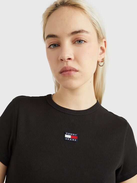 BADGE RIB-KNIT FITTED T-SHIRT