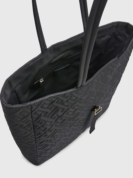 TH MONOGRAM QUILTED TOTE