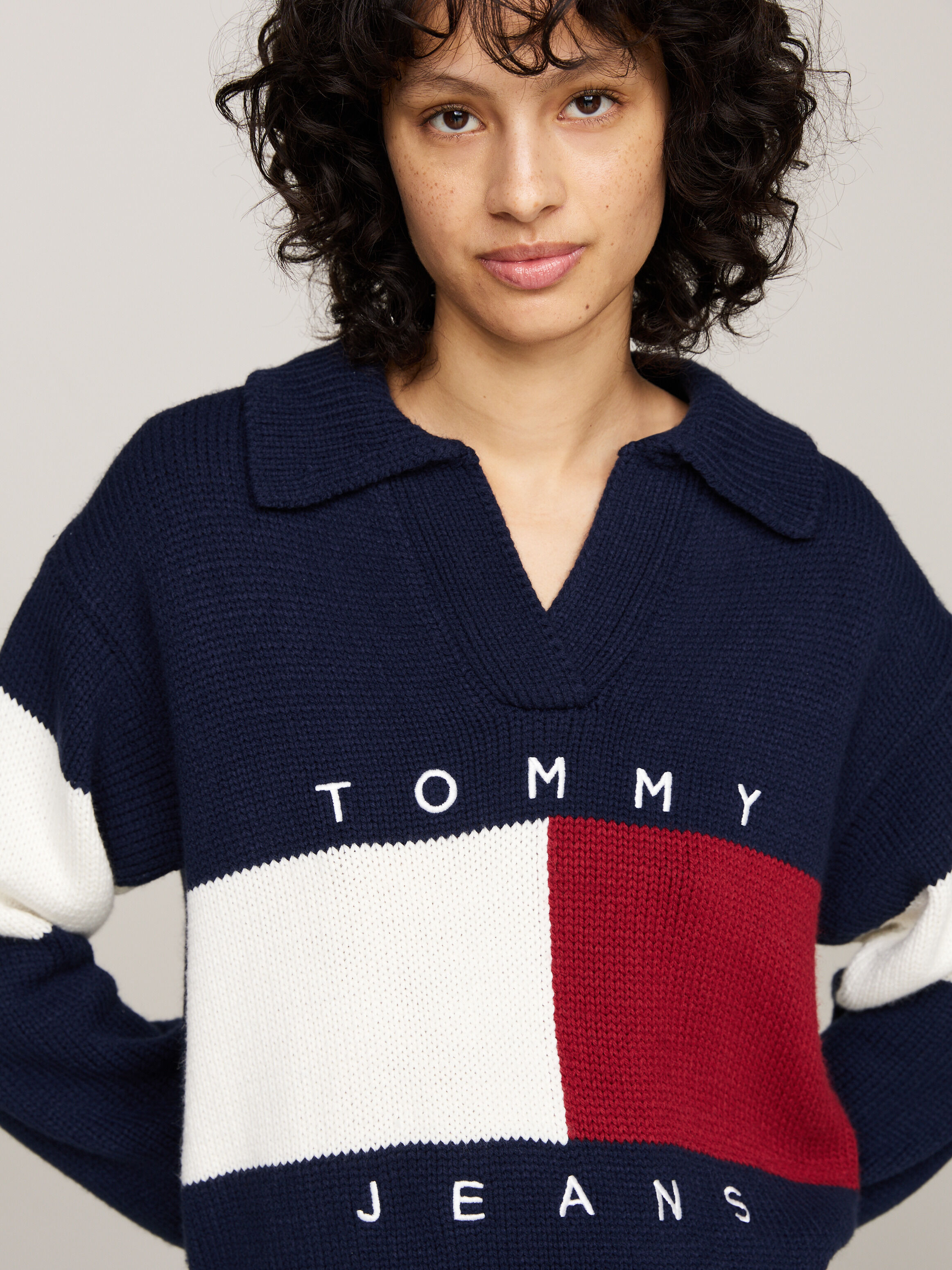 Tommy hilfiger jumper female sale