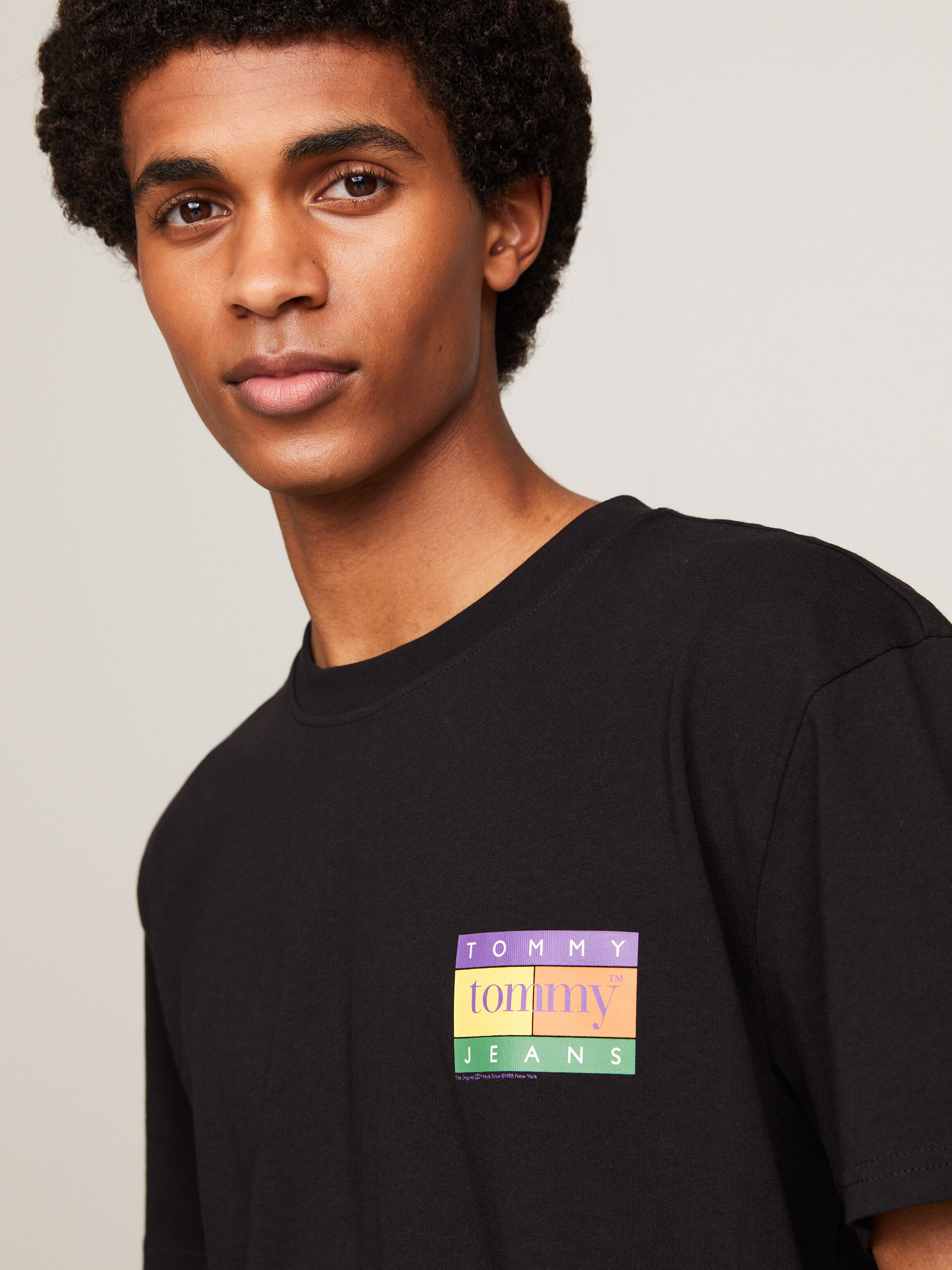 Tommy jeans rainbow embroidered crew neck sweatshirt outlet