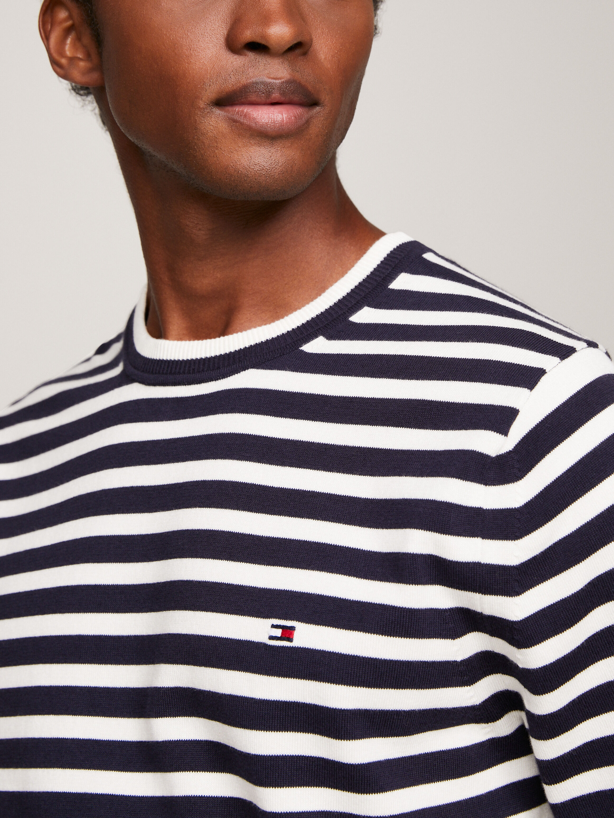 White jumper cheap tommy hilfiger