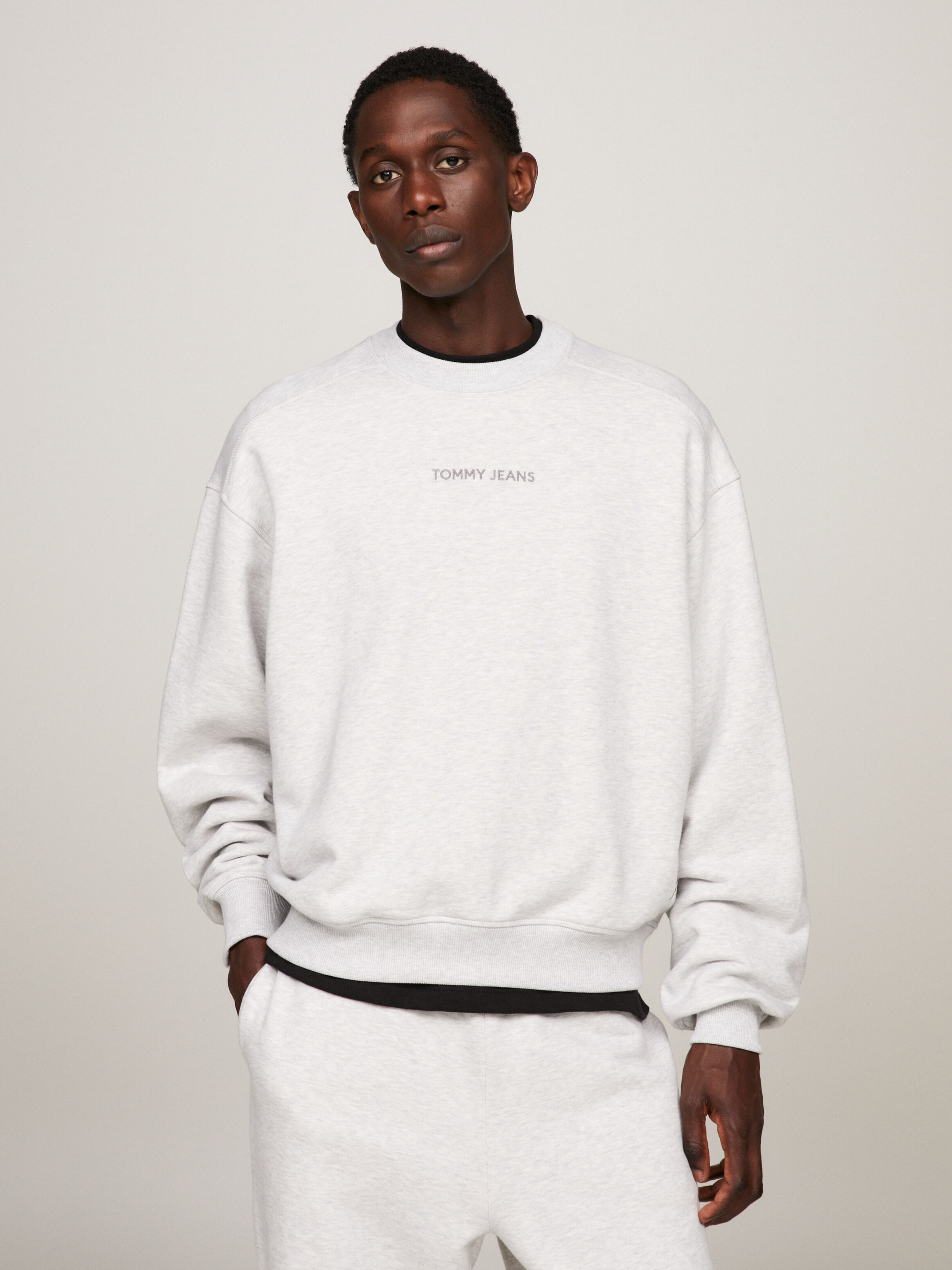 Mens sweatshirt discount tommy hilfiger